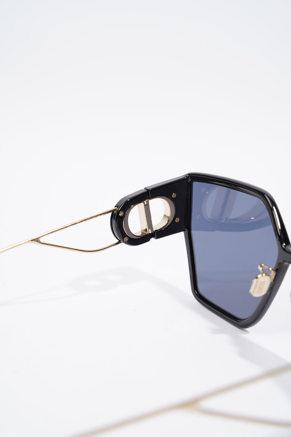 Christian Dior 30 Montaigne Sunglasses Black / Gold Acetate 130