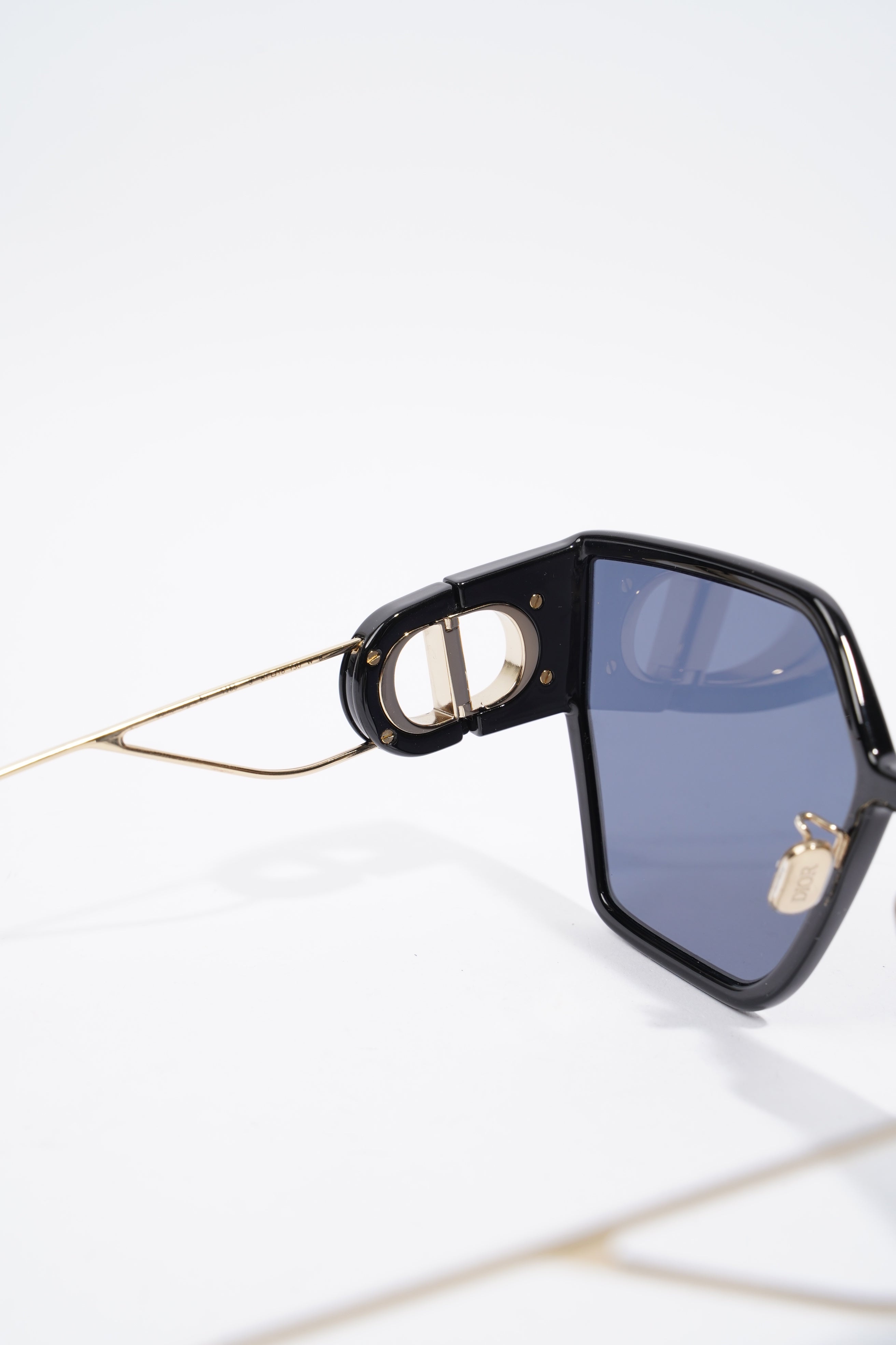 Christian Dior 30 Montaigne Sunglasses Black / Gold Acetate 130