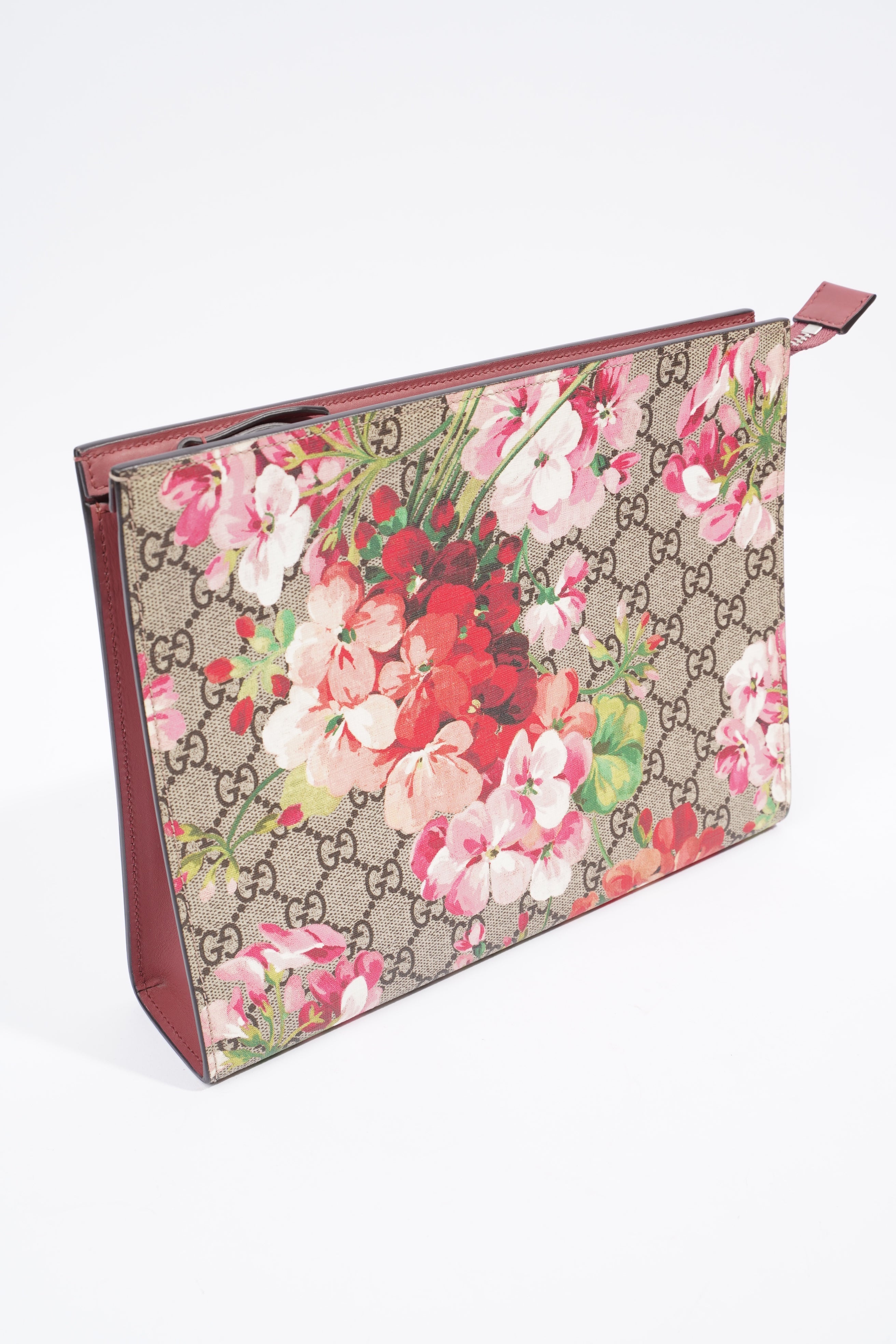 Gucci Toiletry Pouch GG Supreme Floral Coated Canvas