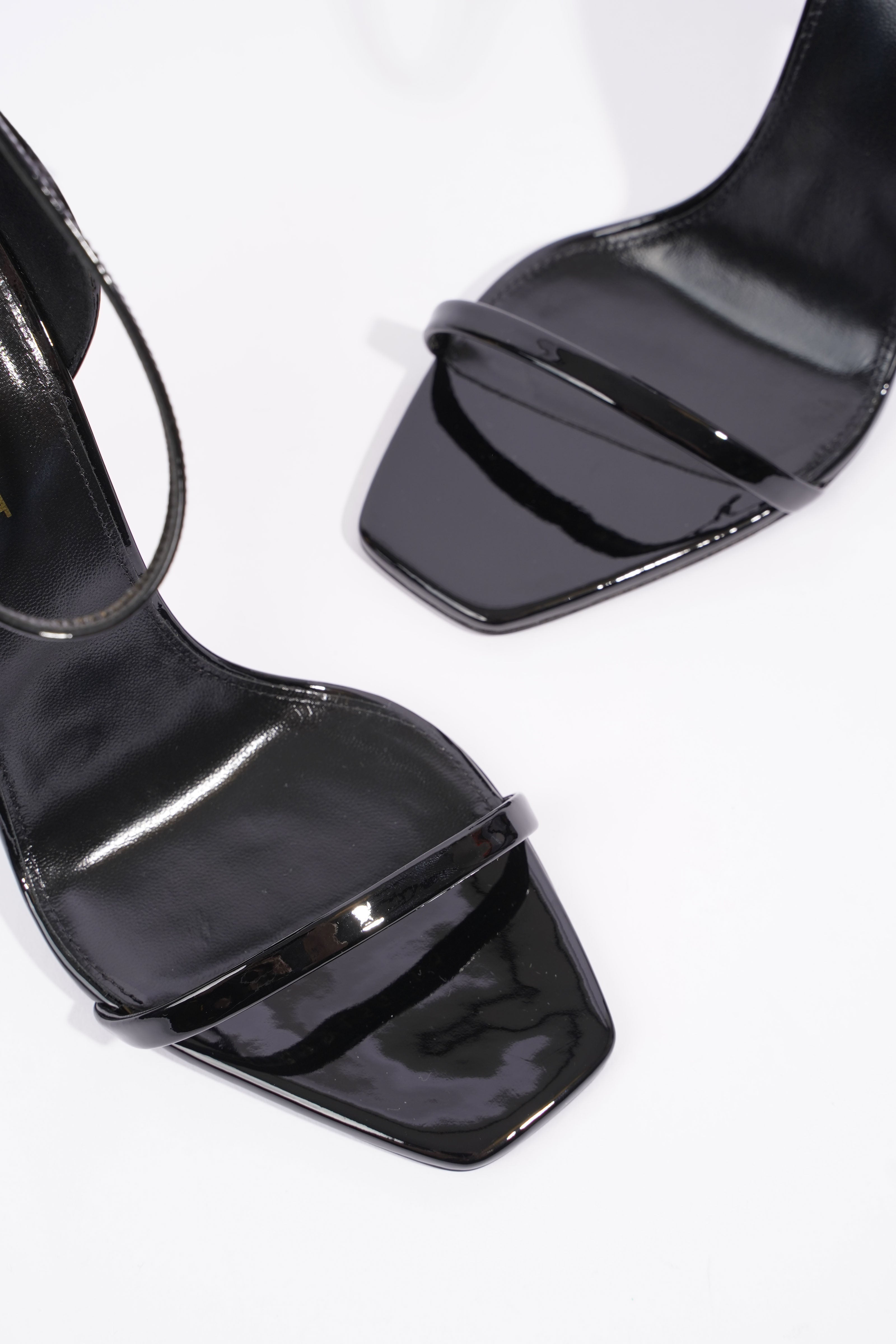 Saint Laurent Opyum Black / Gold Patent Leather EU 39 UK 6