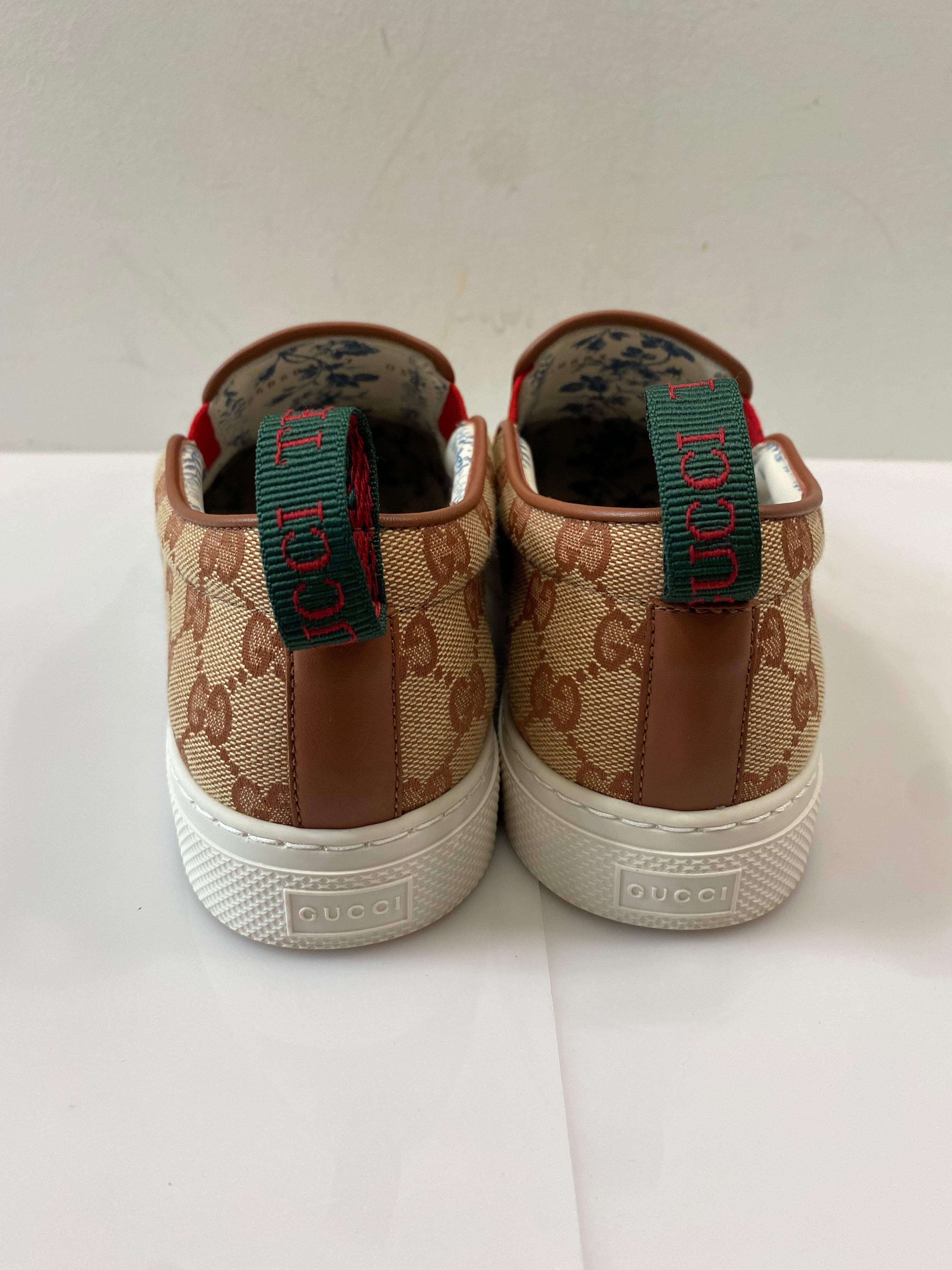 GUCCI BROWN GUCCI X NY YANKEES SNEAKERS
