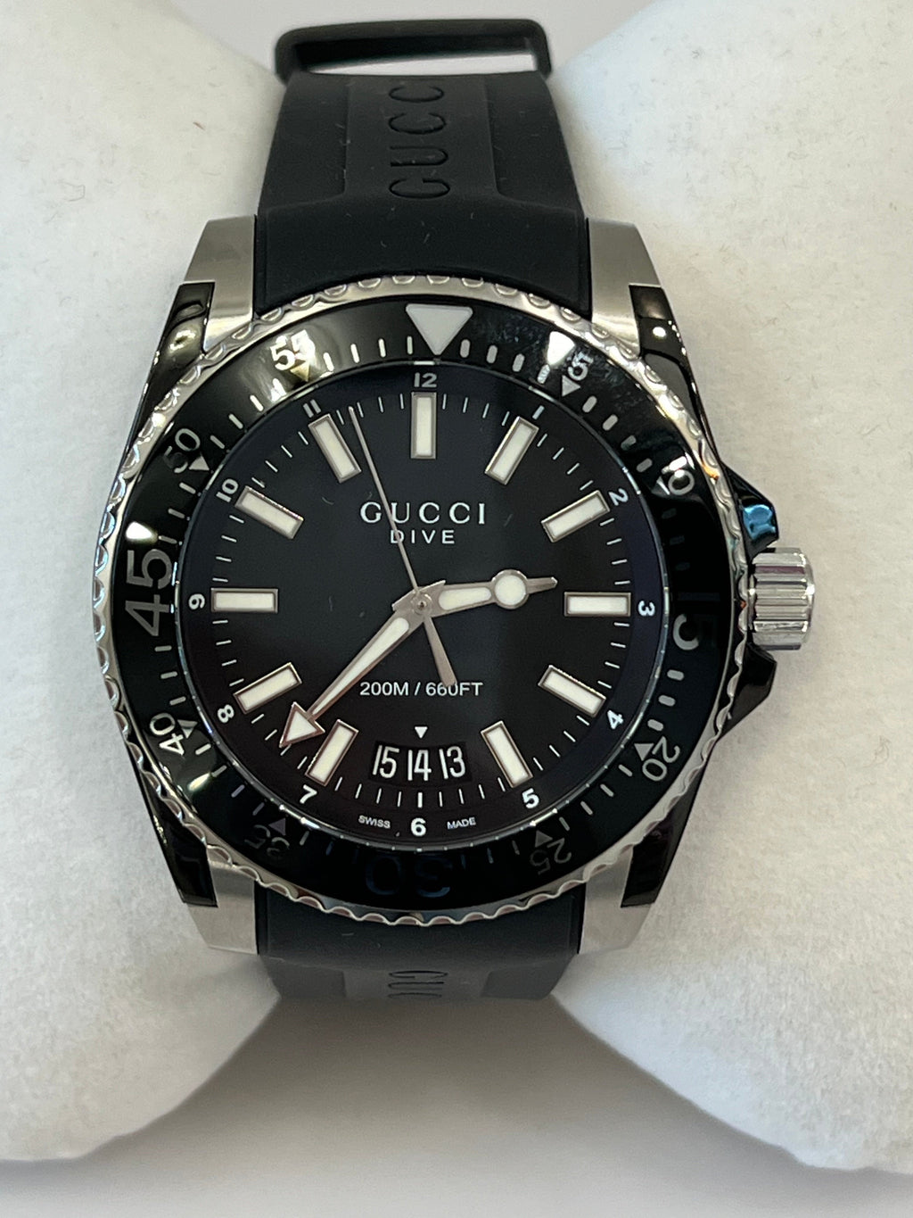 GUCCI DIVE MATTE BLACK DIAL WATCH
