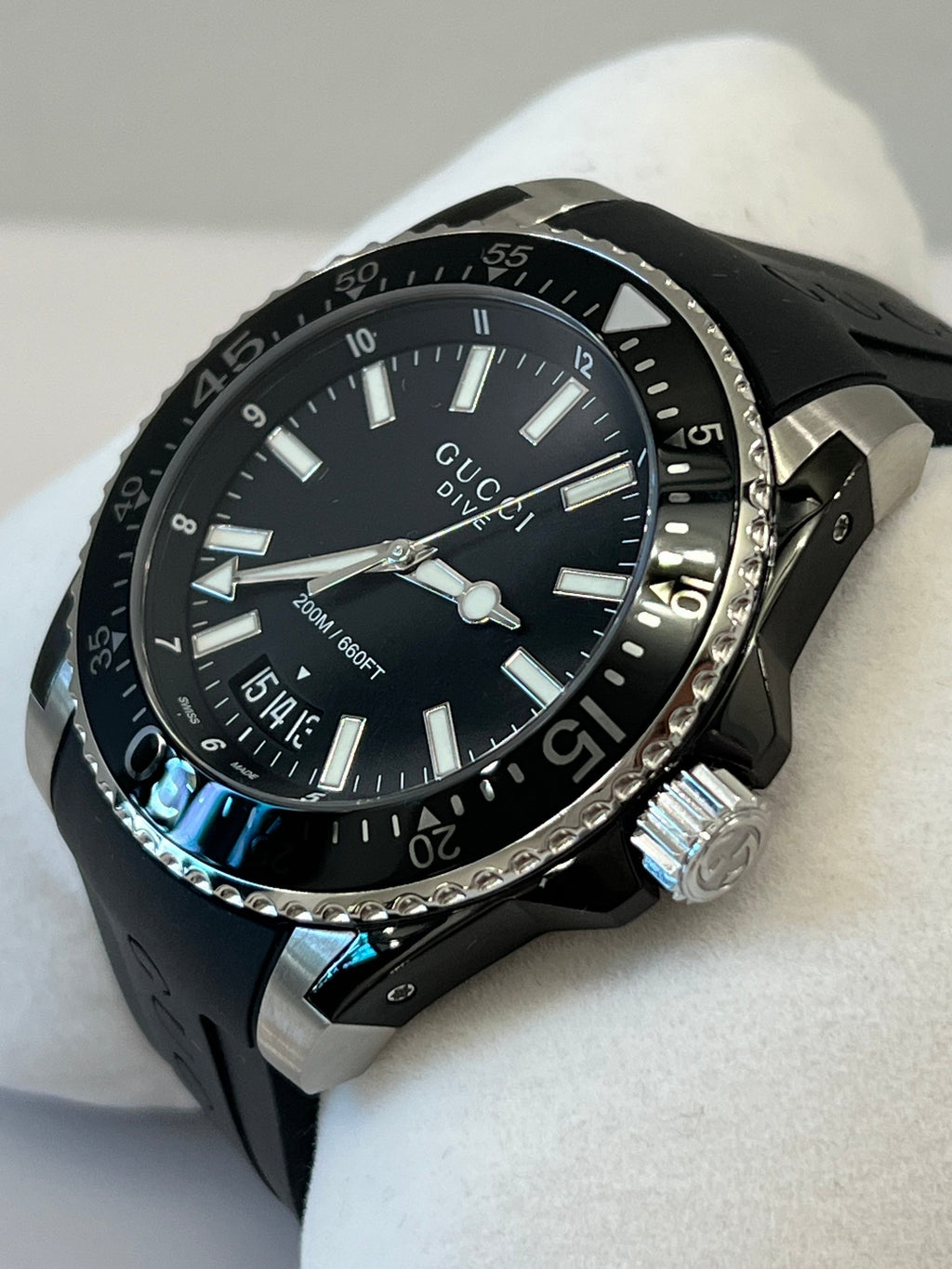 GUCCI DIVE MATTE BLACK DIAL WATCH