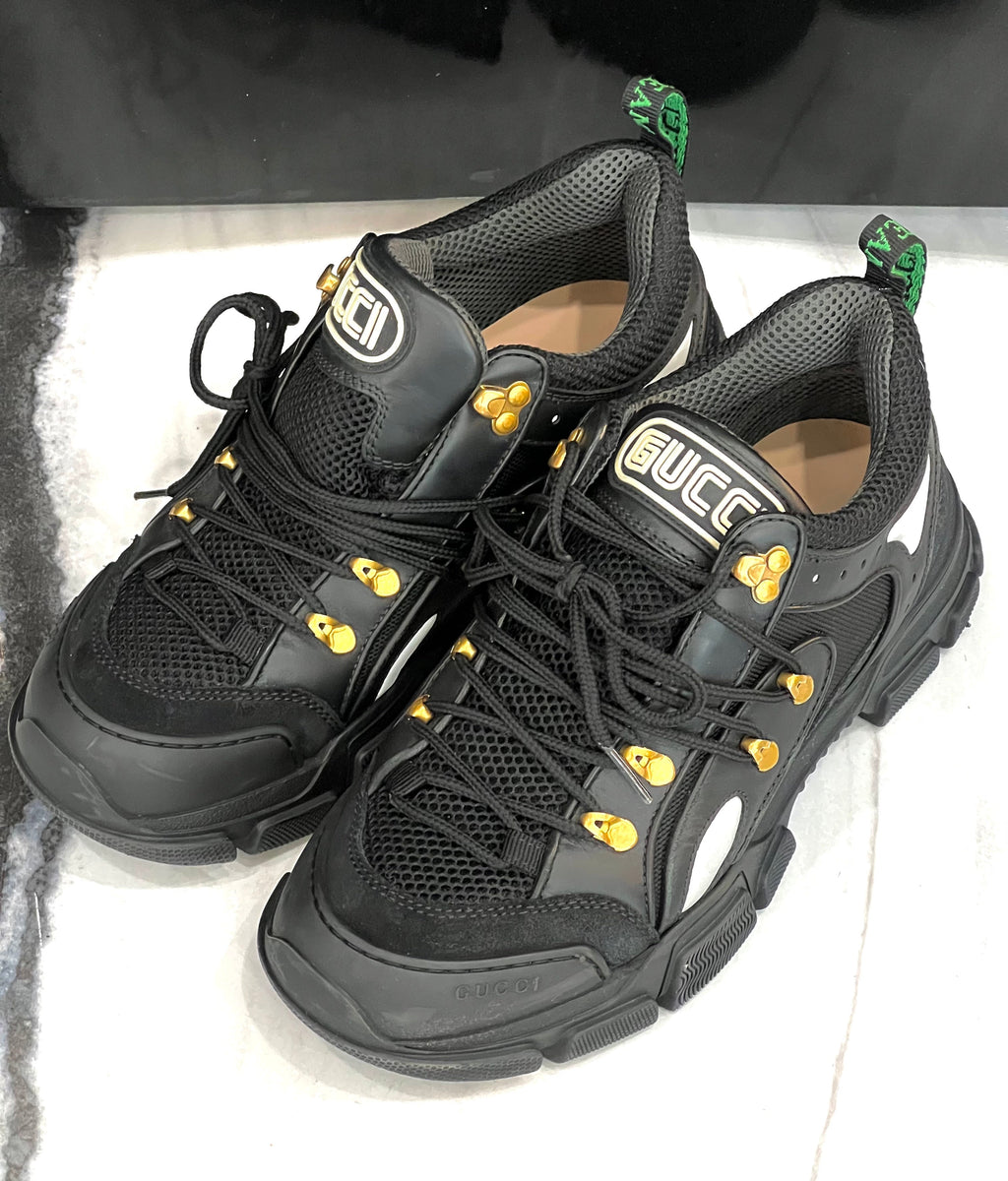 GUCCI FLASHTREK LOW TOP SNEAKERS