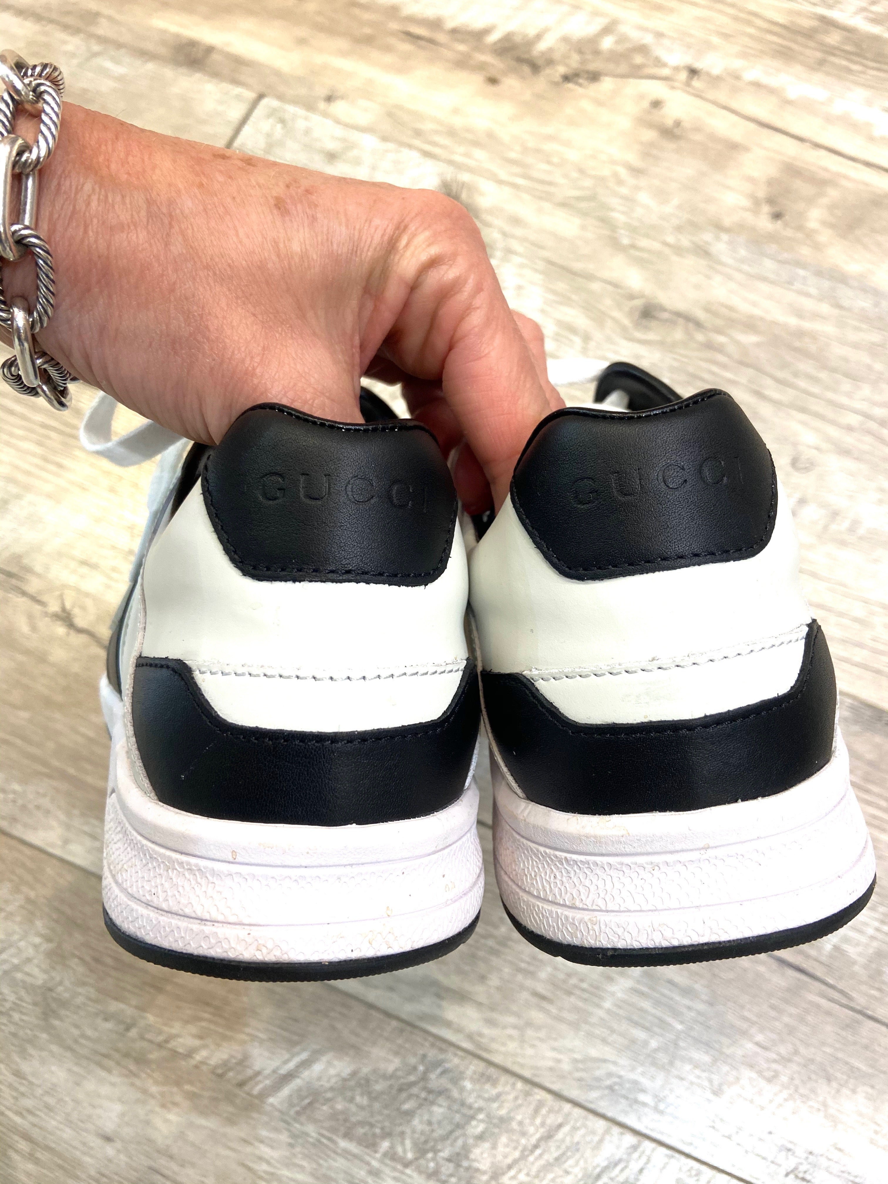 GUCCI GG LEATHER SNEAKERS