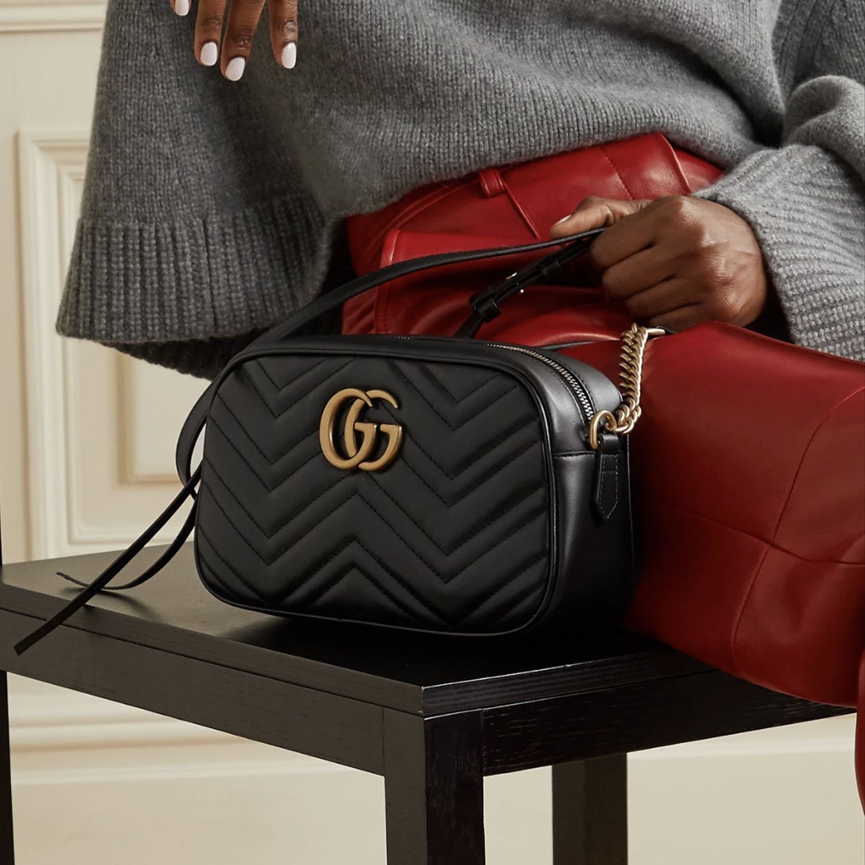 Gucci 447632 Women's Black Quilted Leather GG Marmont Shoulder bag (GG2069)