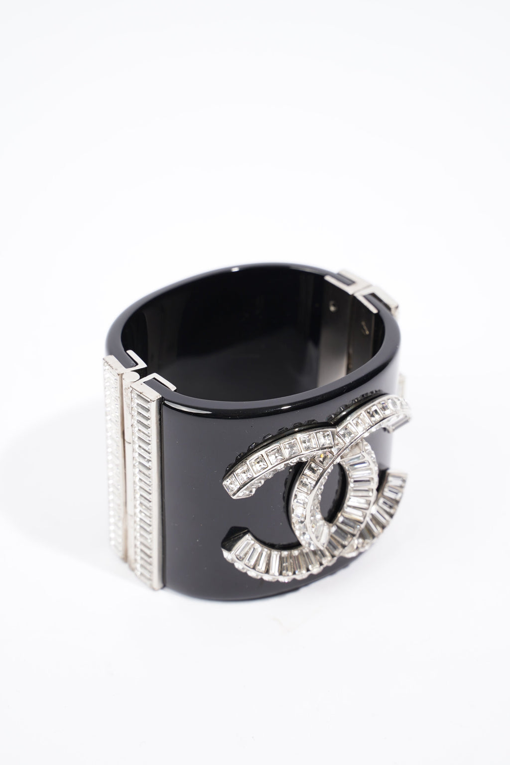 Chanel CC Logo Cuff Black / Diamond Resin 16.5cm
