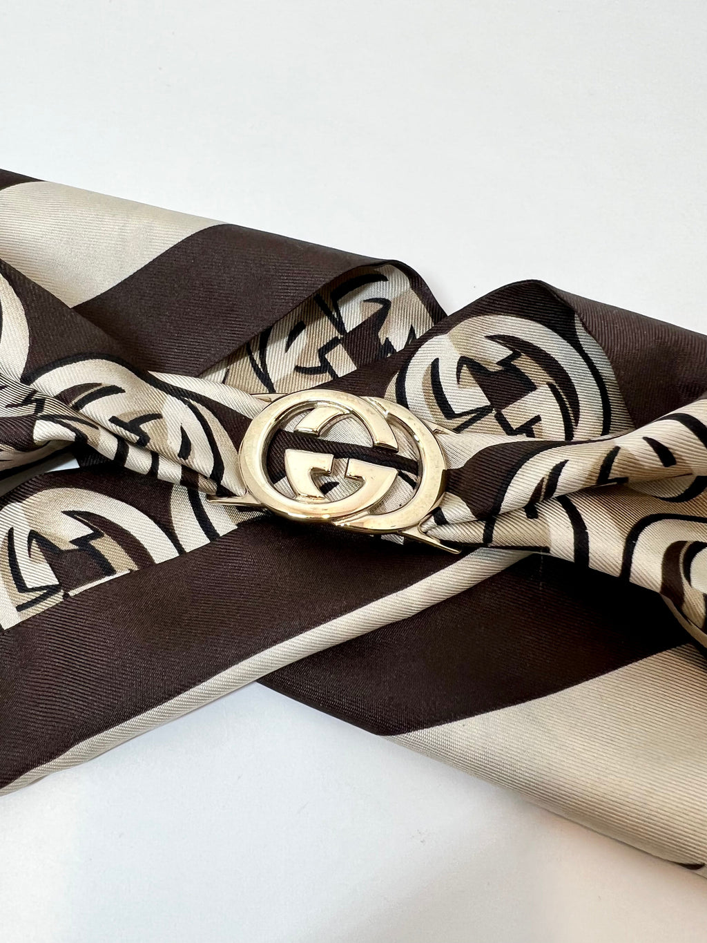Gucci brooch scarf