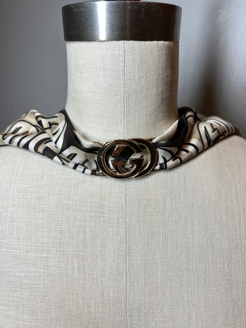 Gucci brooch scarf
