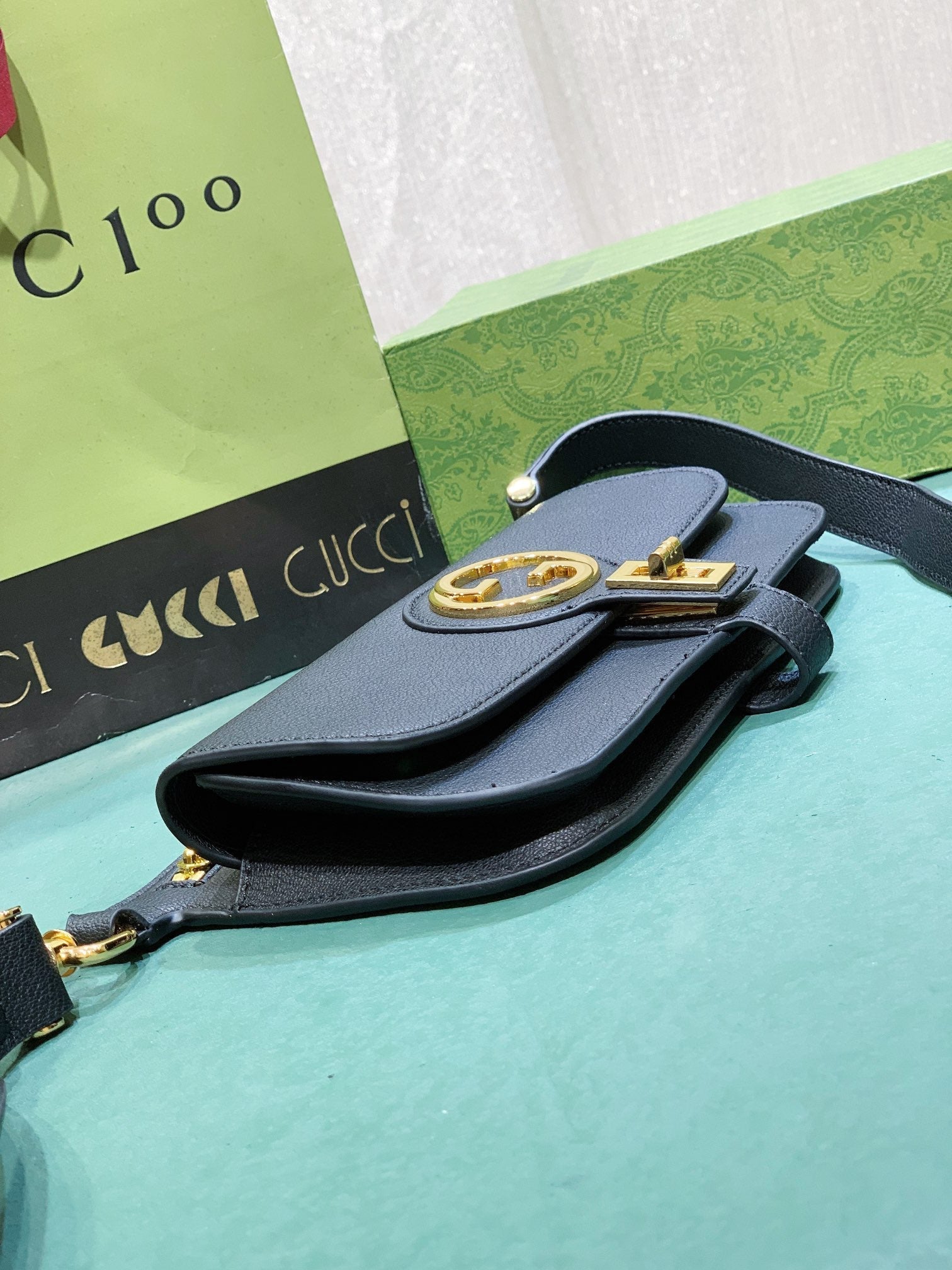 GC471 Gucci Blondie Belt Bag / 9.4"W x 5.5"H x 2"D