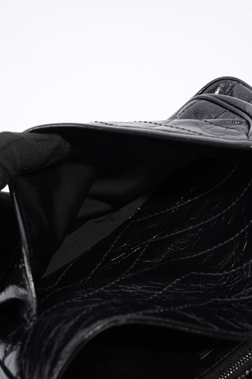 Saint Laurent Niki Black Leather Medium