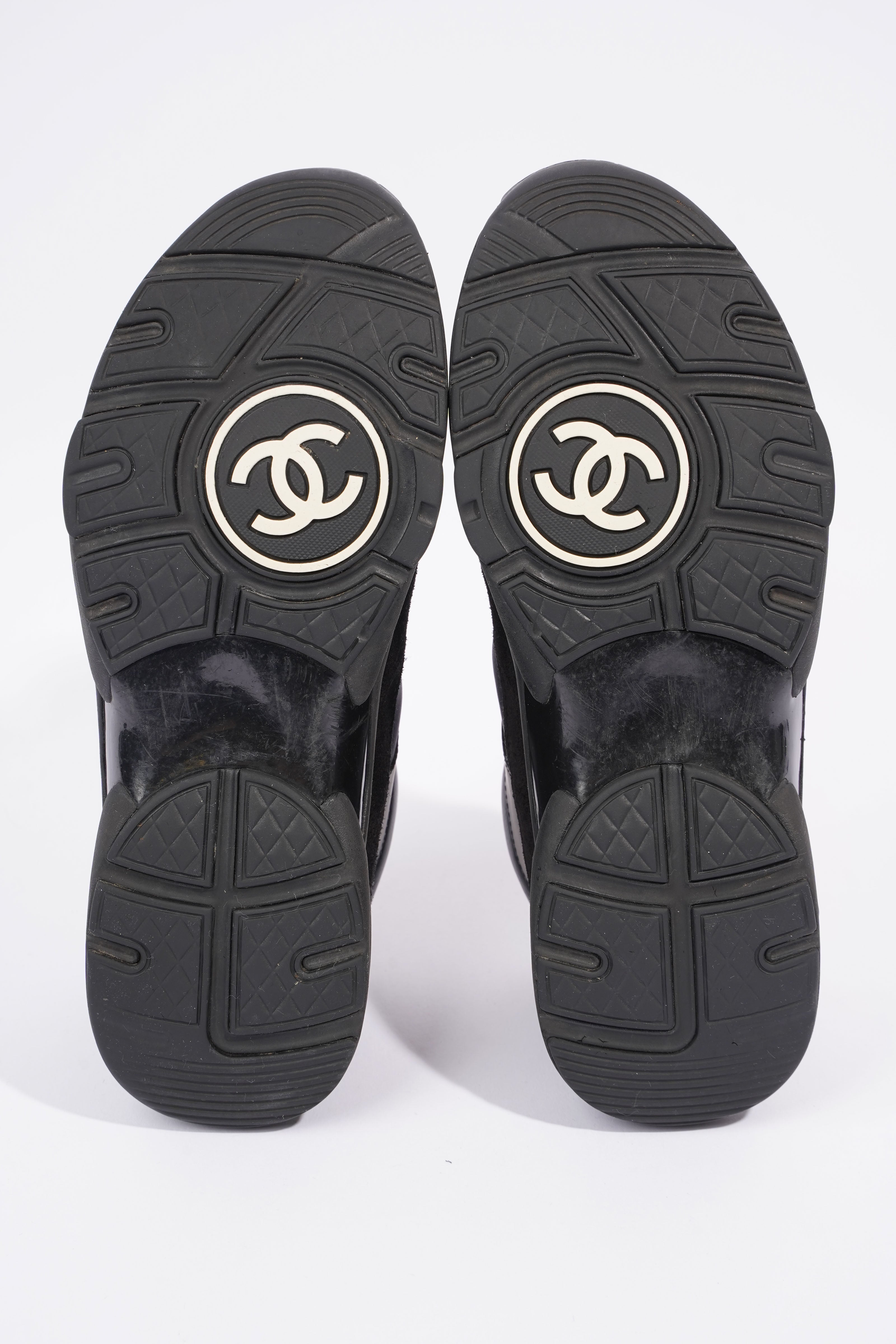 Chanel CC Logo Sneaker Black Suede EU 40 UK 7