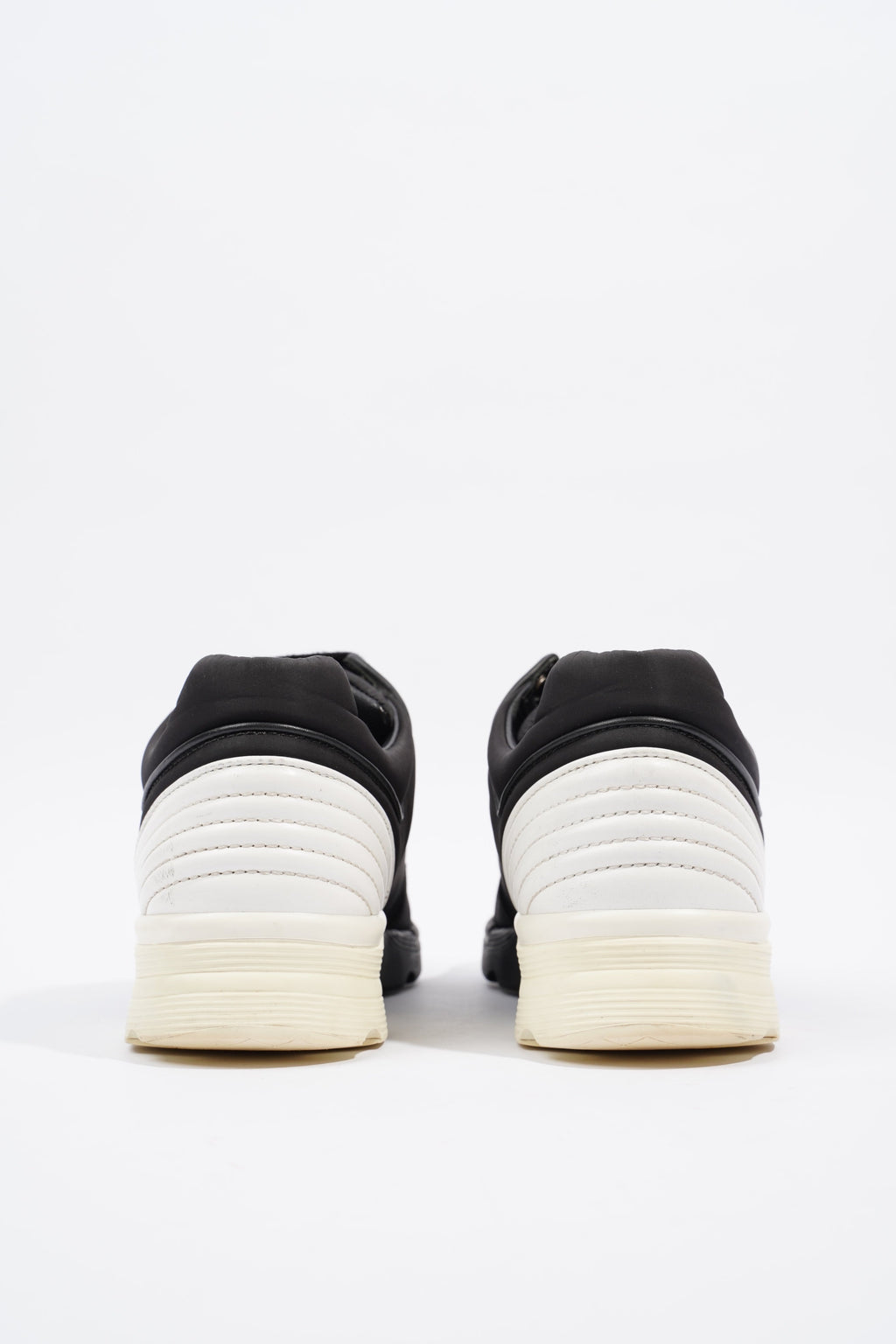 Chanel CC Logo Sneaker Black / White Nylon EU 36.5 UK 3.5
