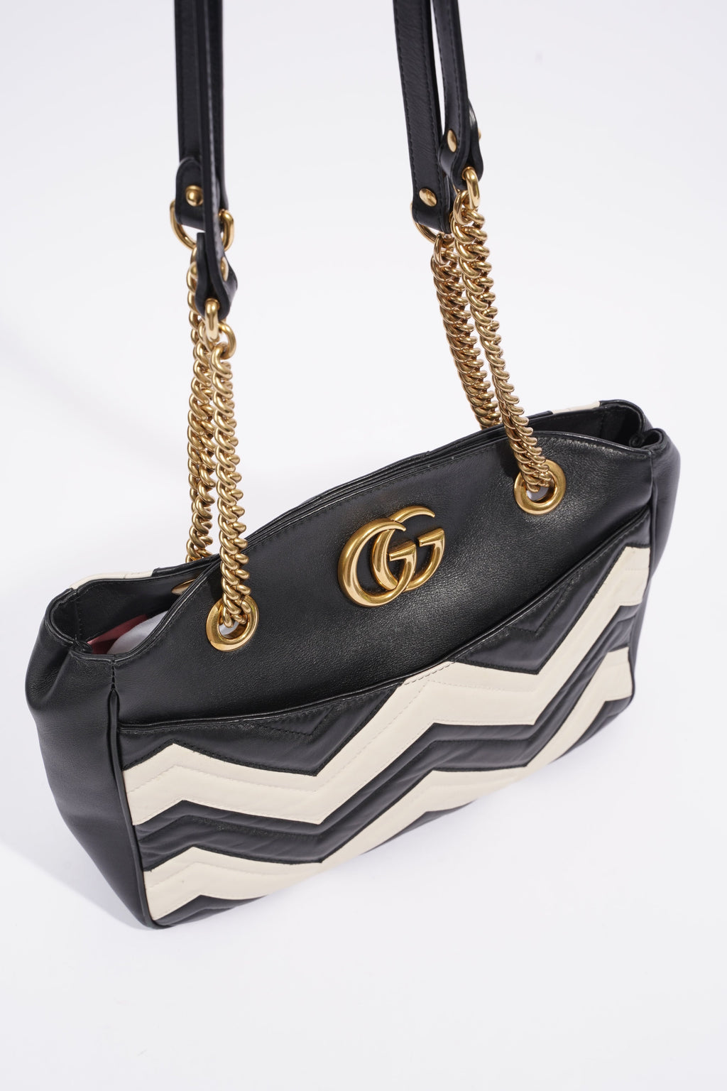 Gucci GG Marmont Zig Zag Black / White Matelasse Leather Medium