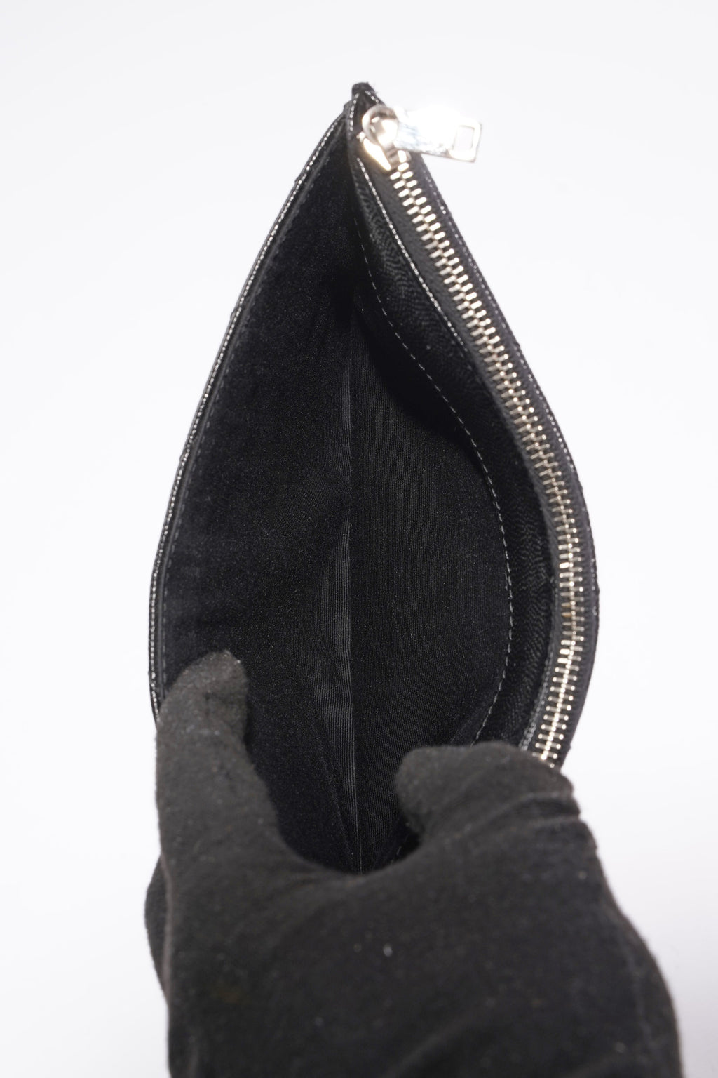 Saint Laurent Grain De Poudre Cassandra Bill Pouch Black Leather OS