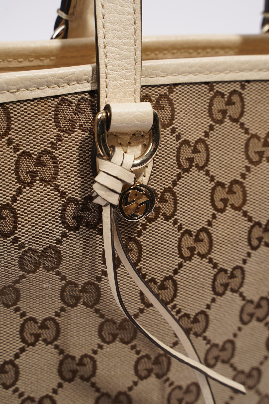 Gucci Bree GG Bag White and monogram Canvas Small