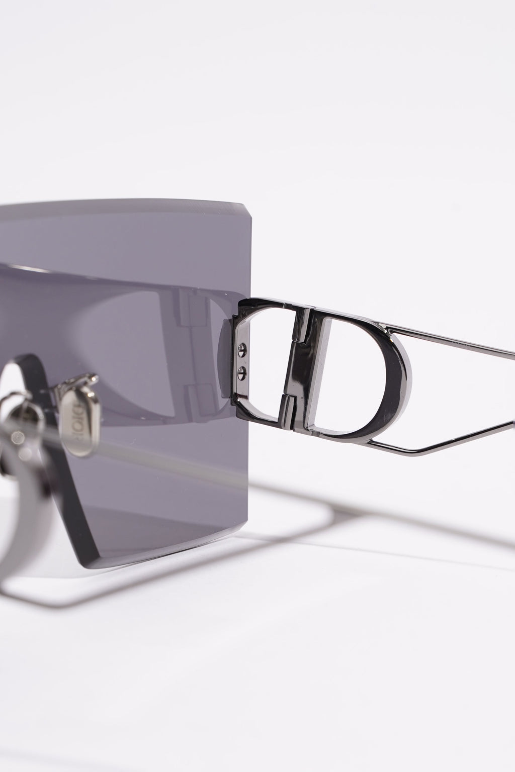 Christian Dior 30 Montaigne M1U Sunglasses Black / Silver Base Metal 135
