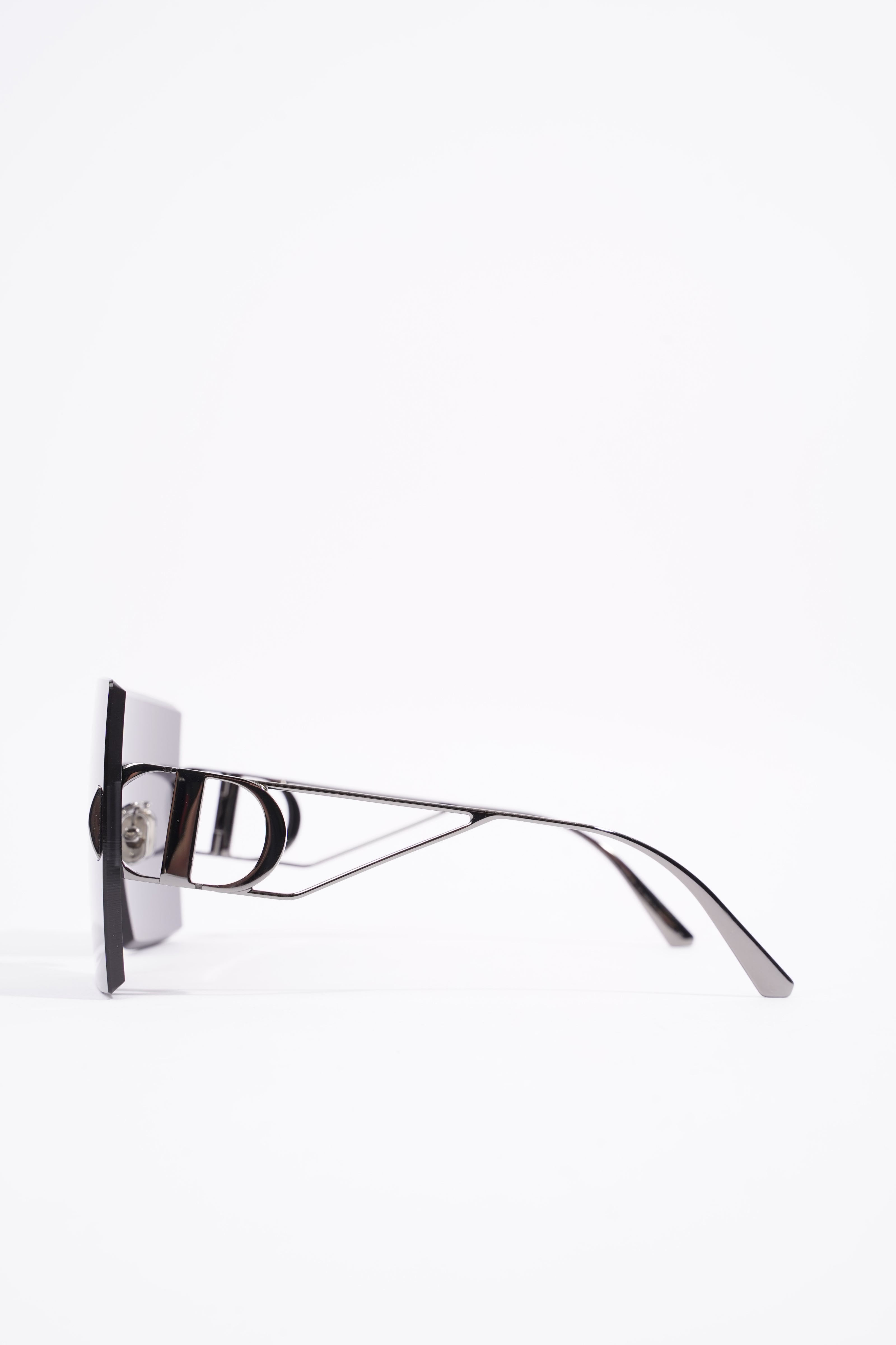 Christian Dior 30 Montaigne M1U Sunglasses Black / Silver Base Metal 135