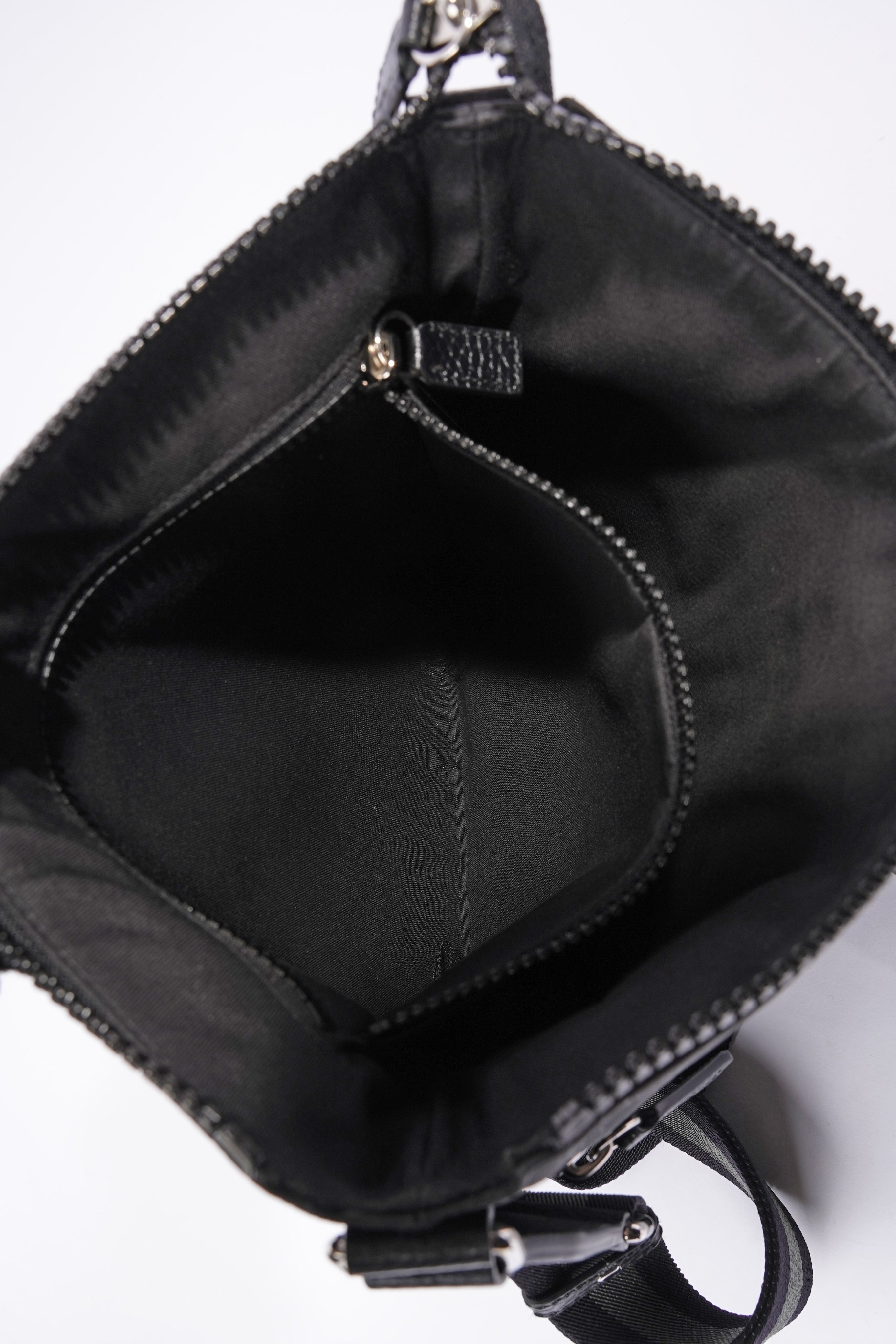 Gucci GG Supreme Messenger Bag Black Canvas