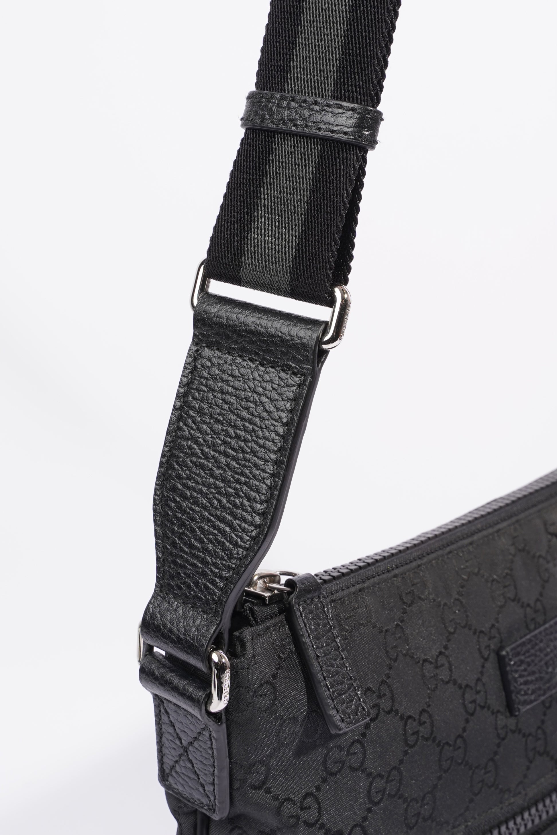Gucci GG Supreme Messenger Bag Black Canvas
