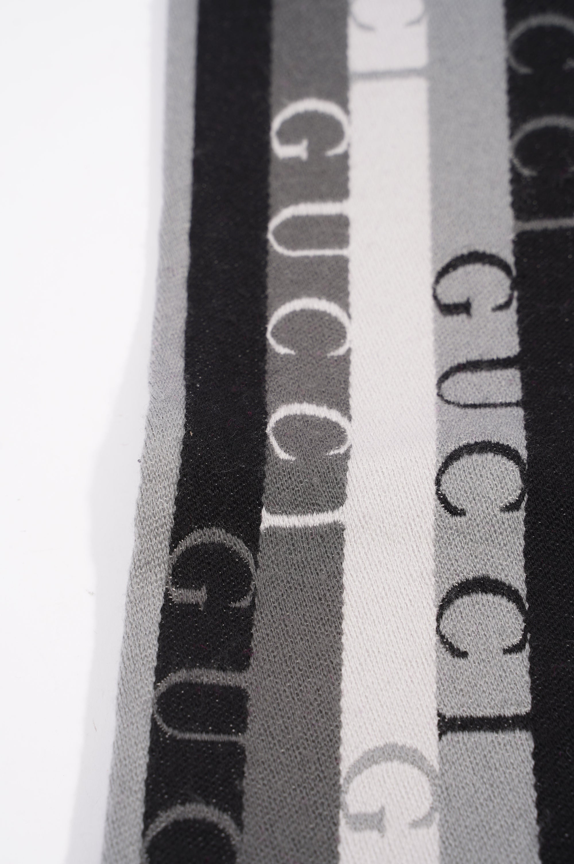 Gucci Stripe Wool Scarf Grey / Black Wool 180xm x 37cm