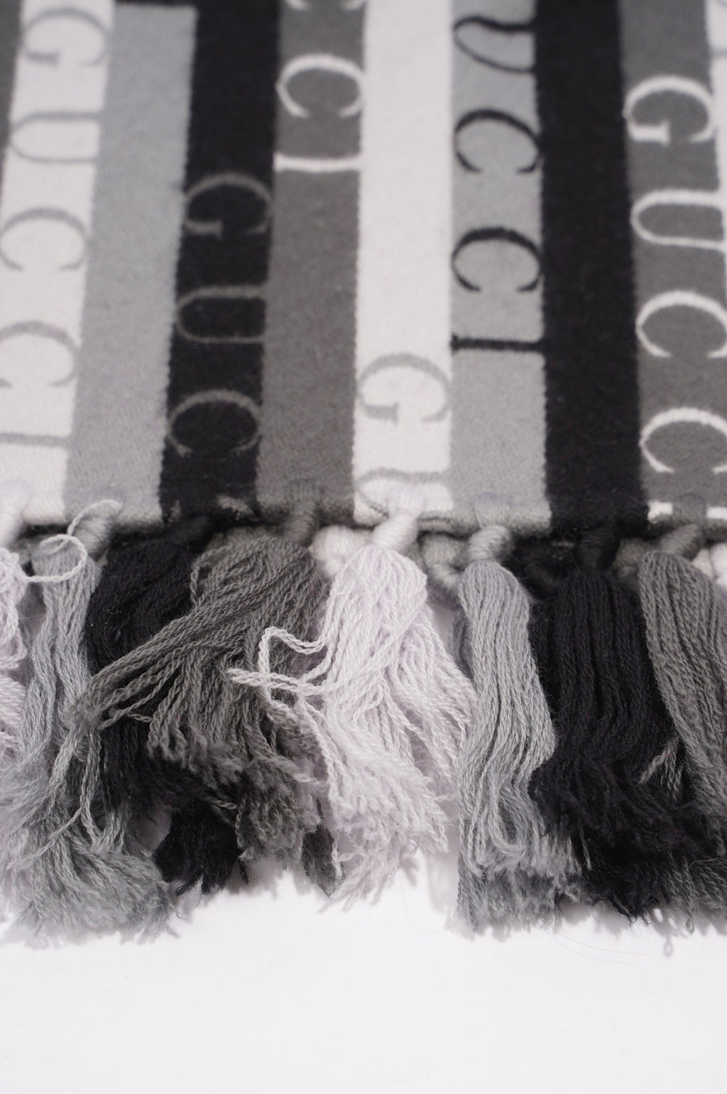 Gucci Stripe Wool Scarf Grey / Black Wool 180xm x 37cm