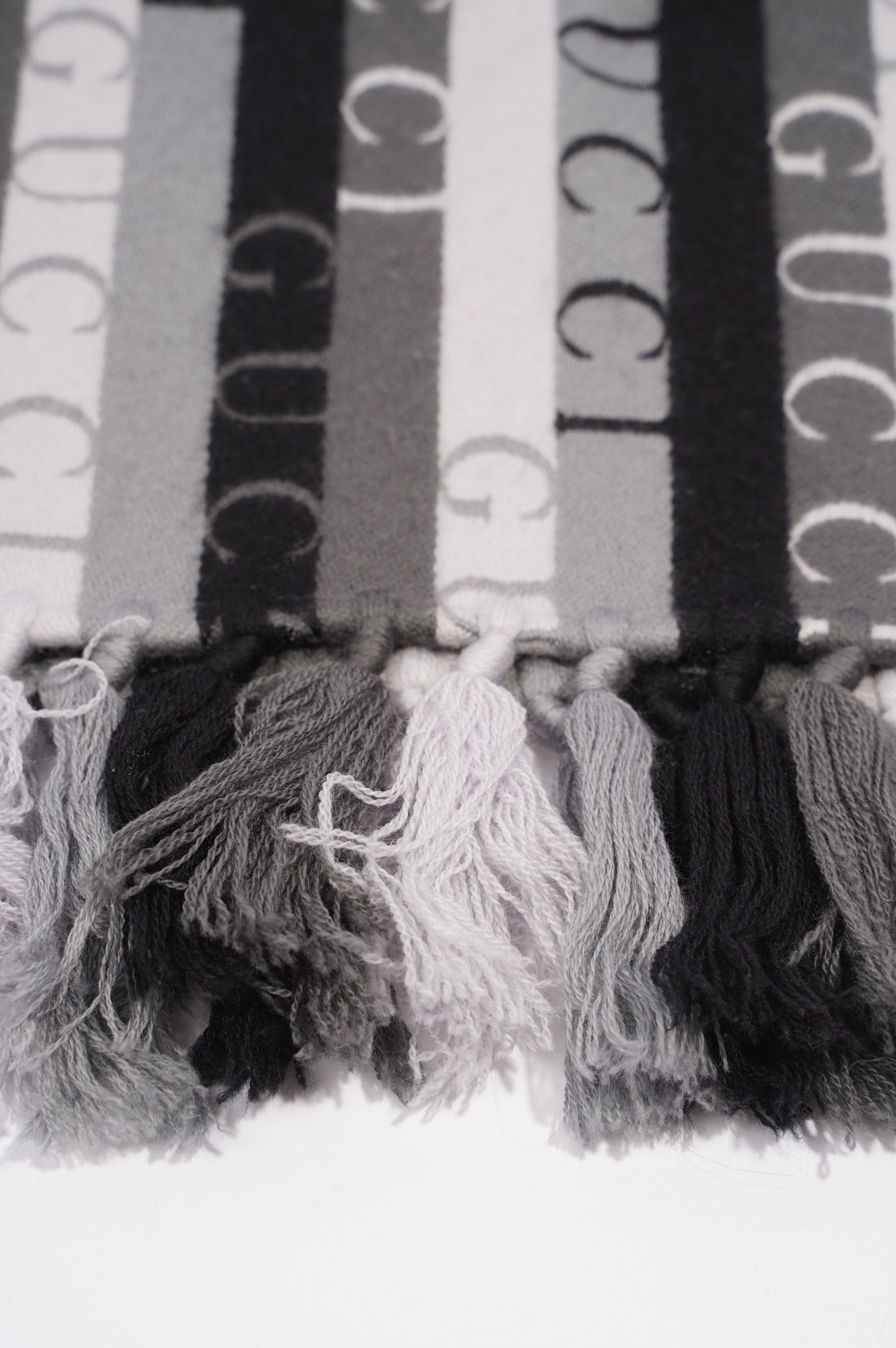 Gucci Stripe Wool Scarf Grey / Black Wool 180xm x 37cm