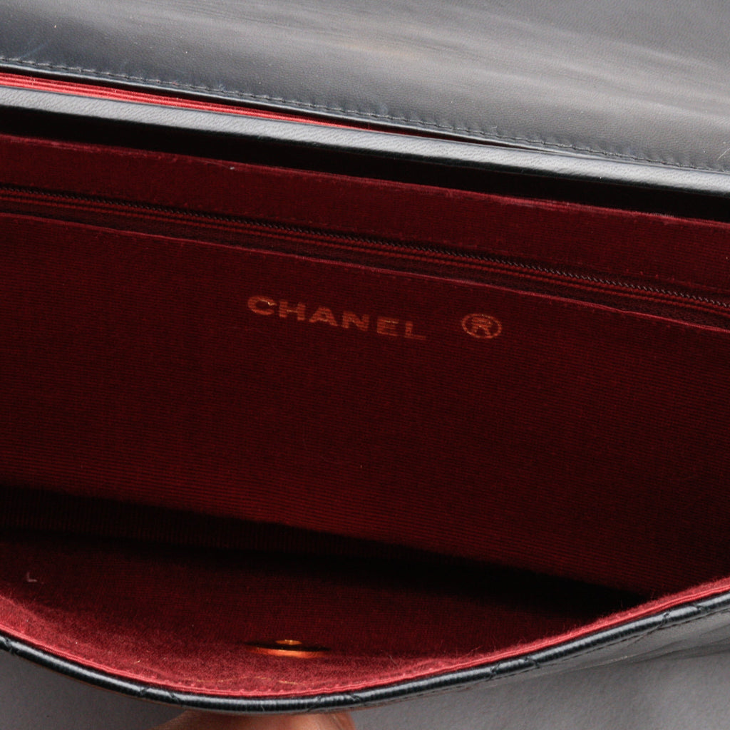 Chanel Shoulder Bag Flap Black Lambskin Leather Matrasse Vintage