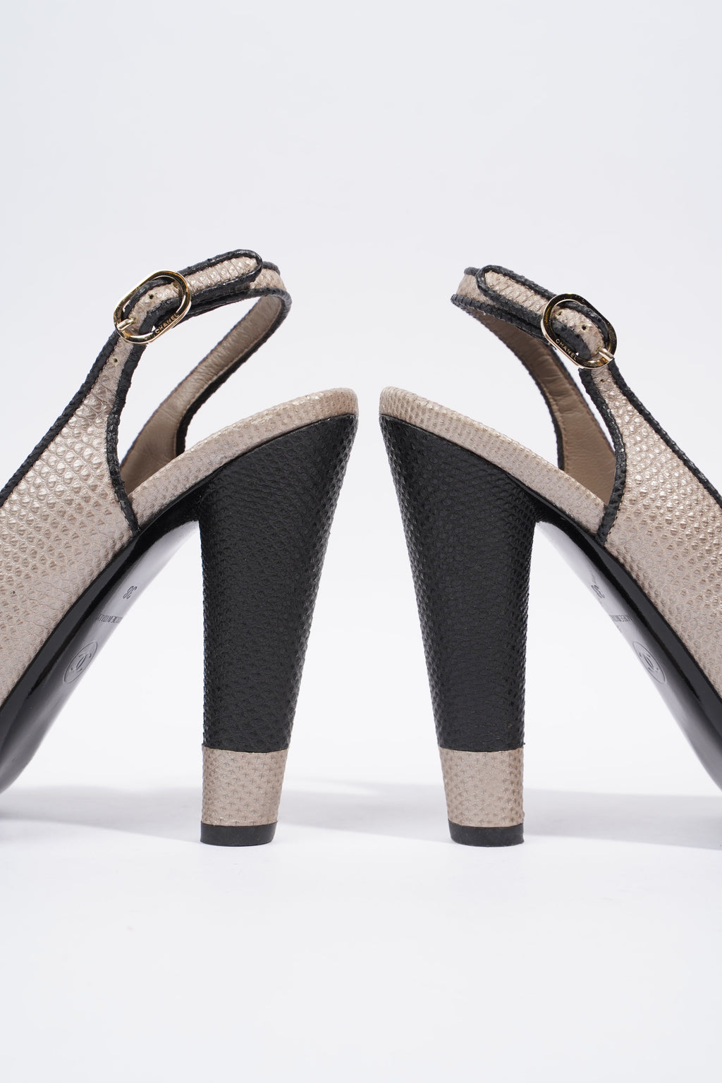 Chanel Slingback Pump 110 Beige / Black Grained Leather EU 38 UK 5