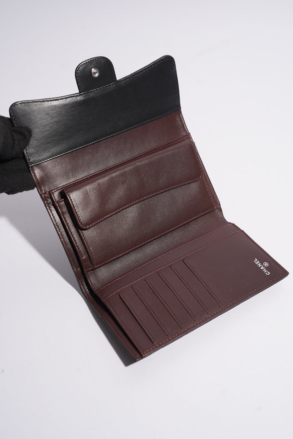 Chanel Classic Flap Wallet Black / Burgundy Lambskin Leather