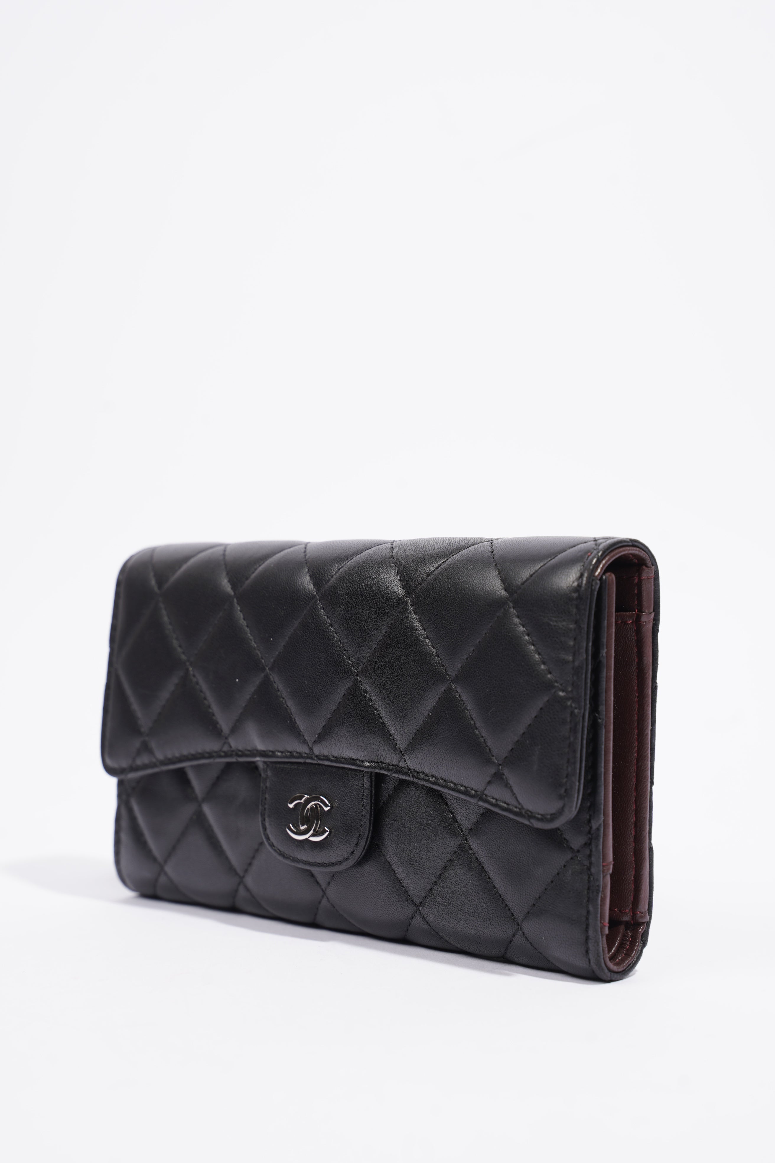 Chanel Classic Flap Wallet Black / Burgundy Lambskin Leather
