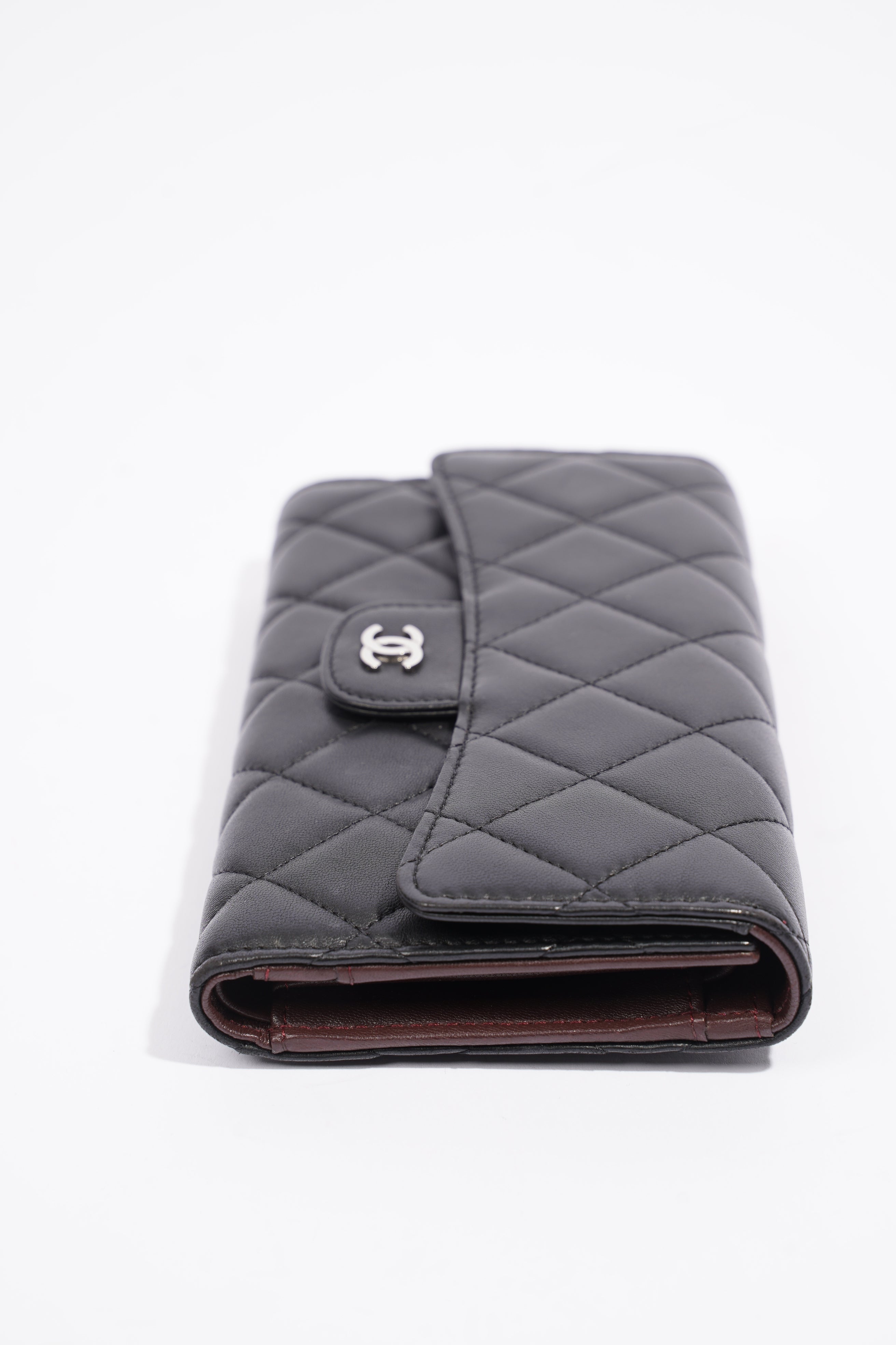 Chanel Classic Flap Wallet Black / Burgundy Lambskin Leather