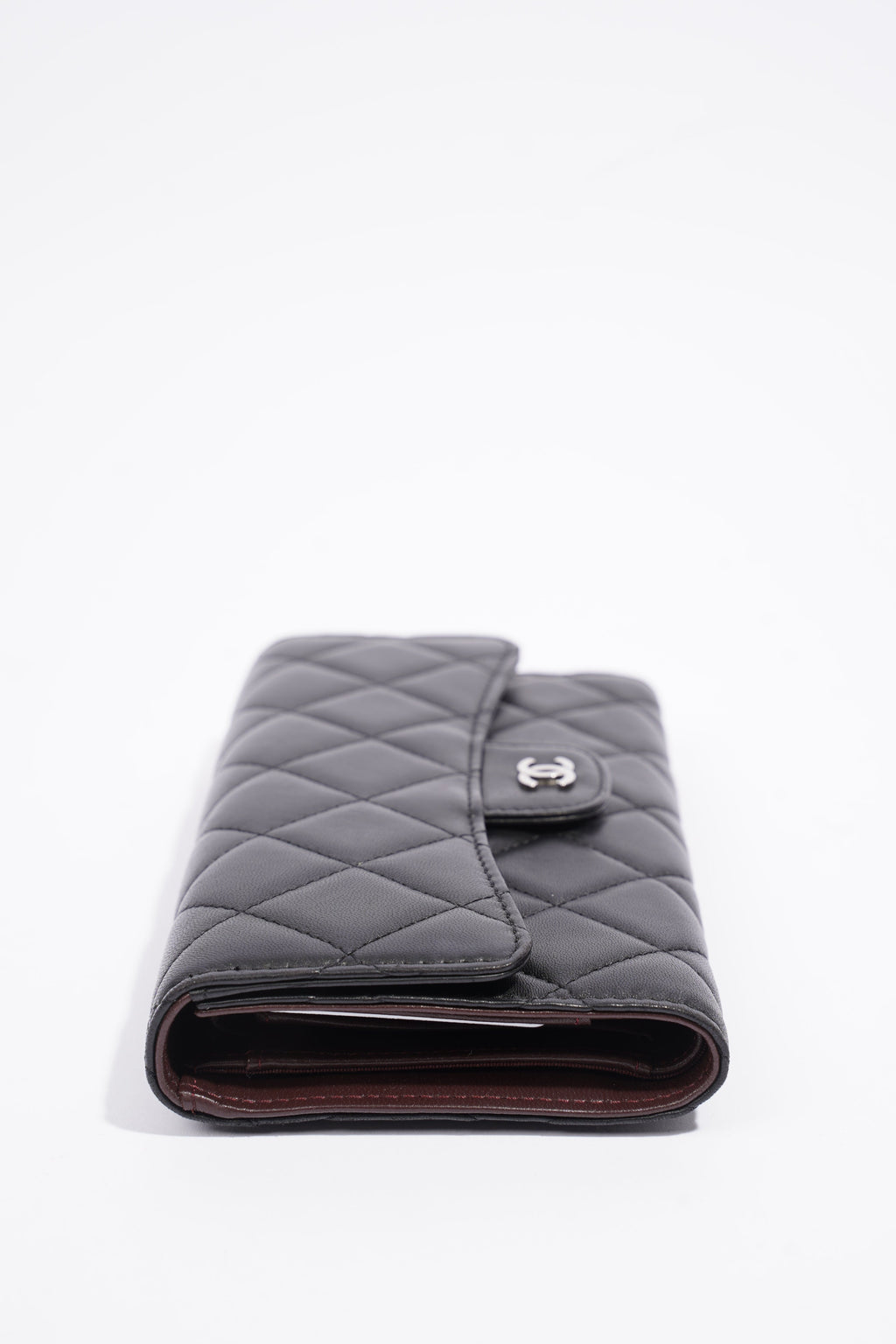 Chanel Classic Flap Wallet Black / Burgundy Lambskin Leather