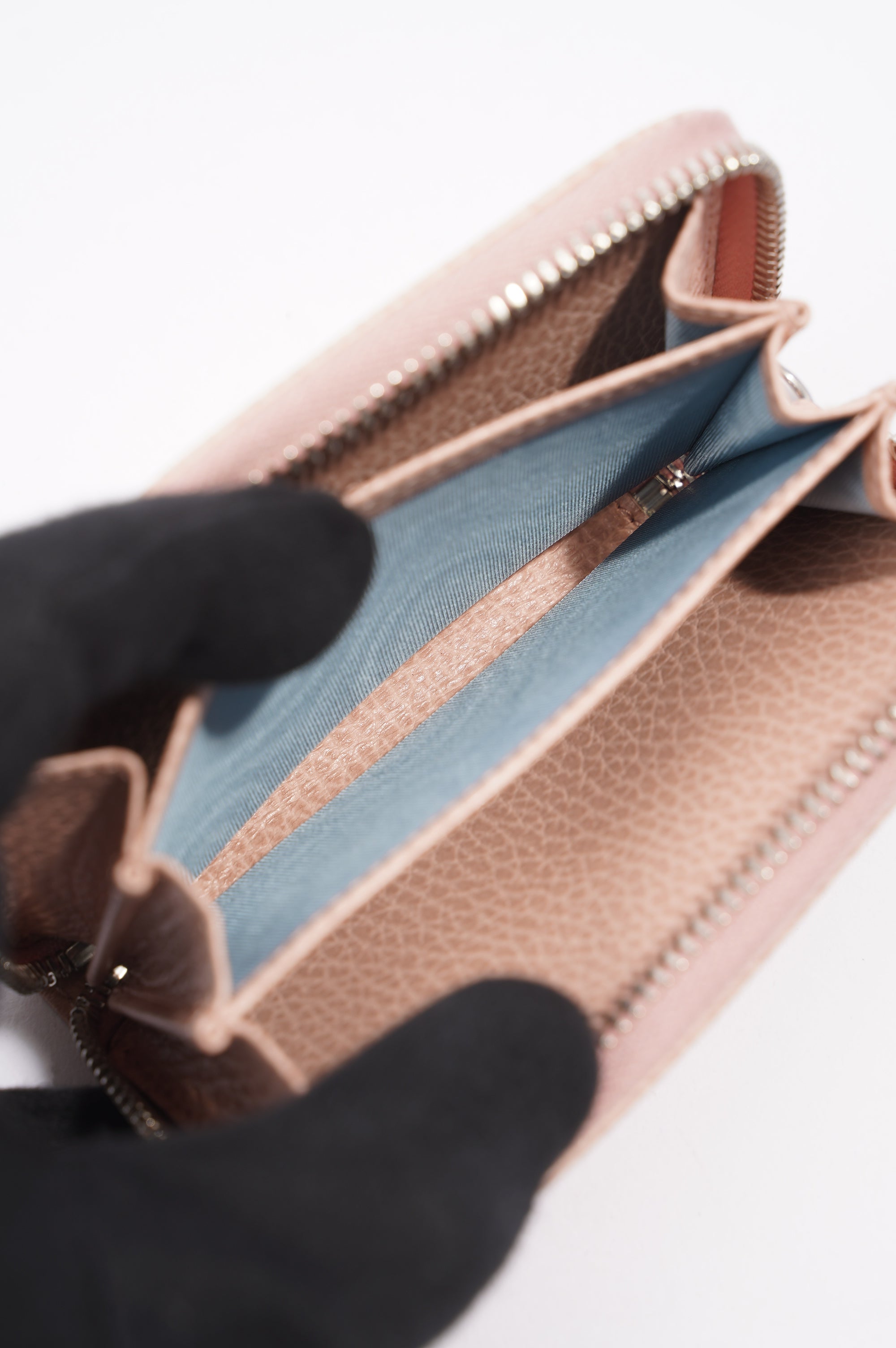 Gucci Zip Around Purse Pink Leather