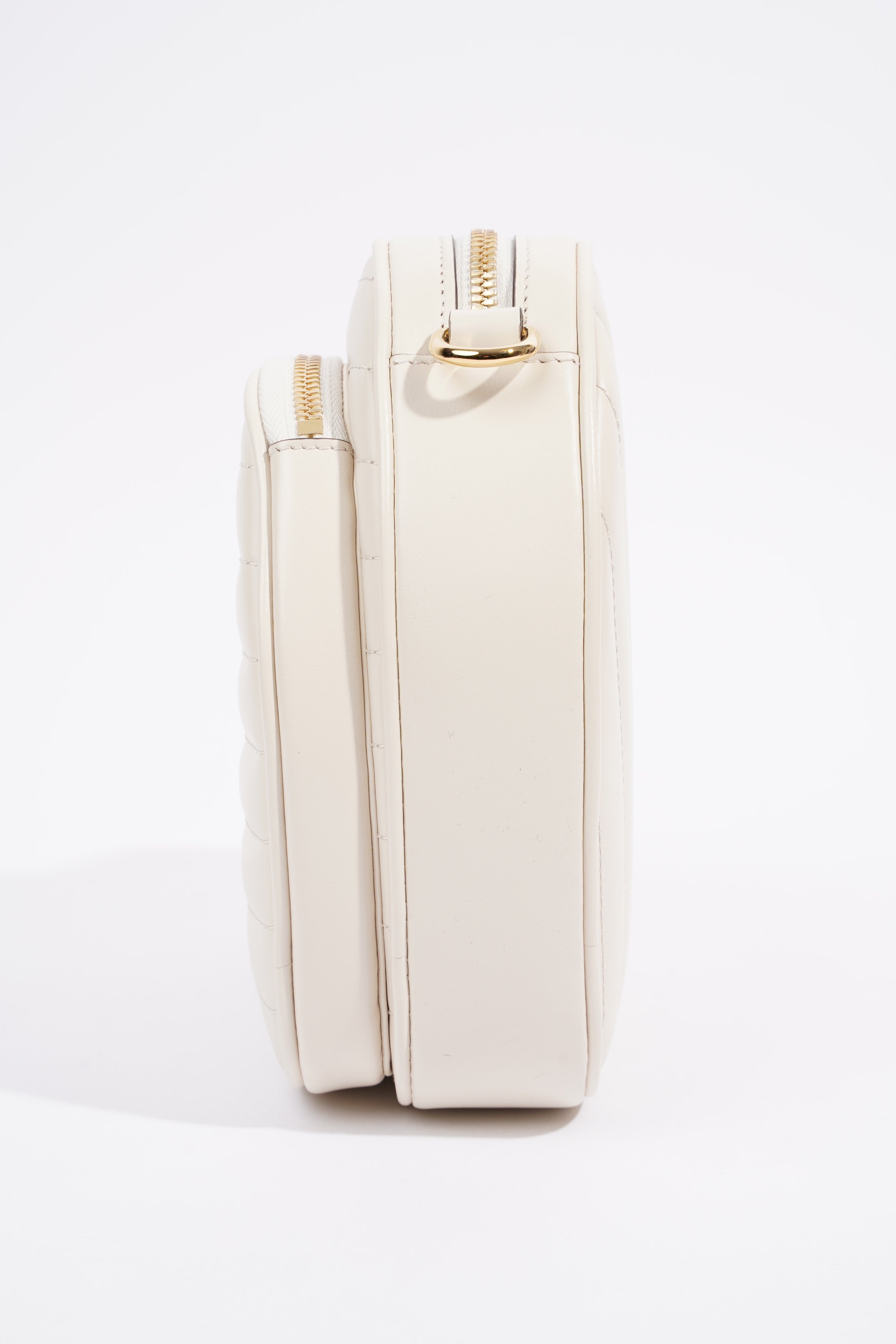 Gucci Interlocking G Mini Heart Cream Matelasse Leather