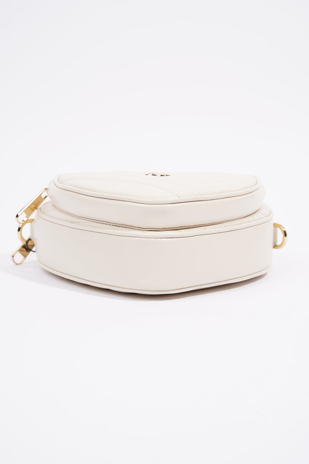 Gucci Interlocking G Mini Heart Cream Matelasse Leather