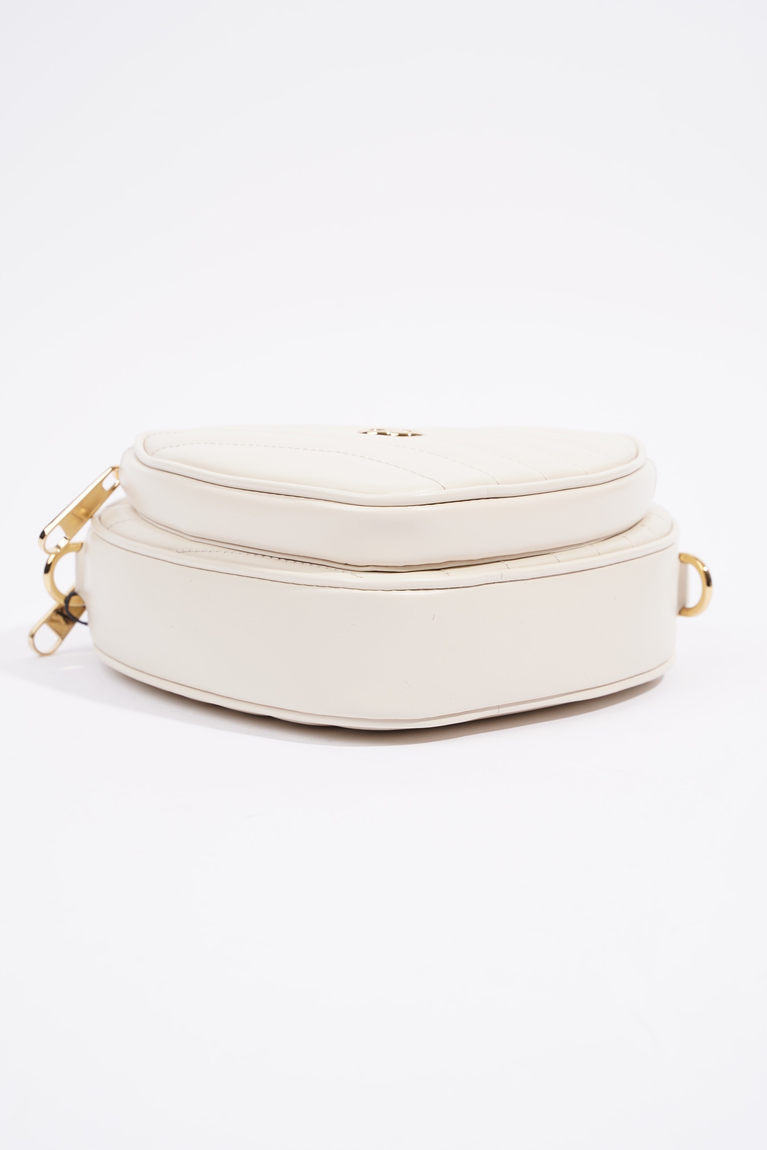 Gucci Interlocking G Mini Heart Cream Matelasse Leather