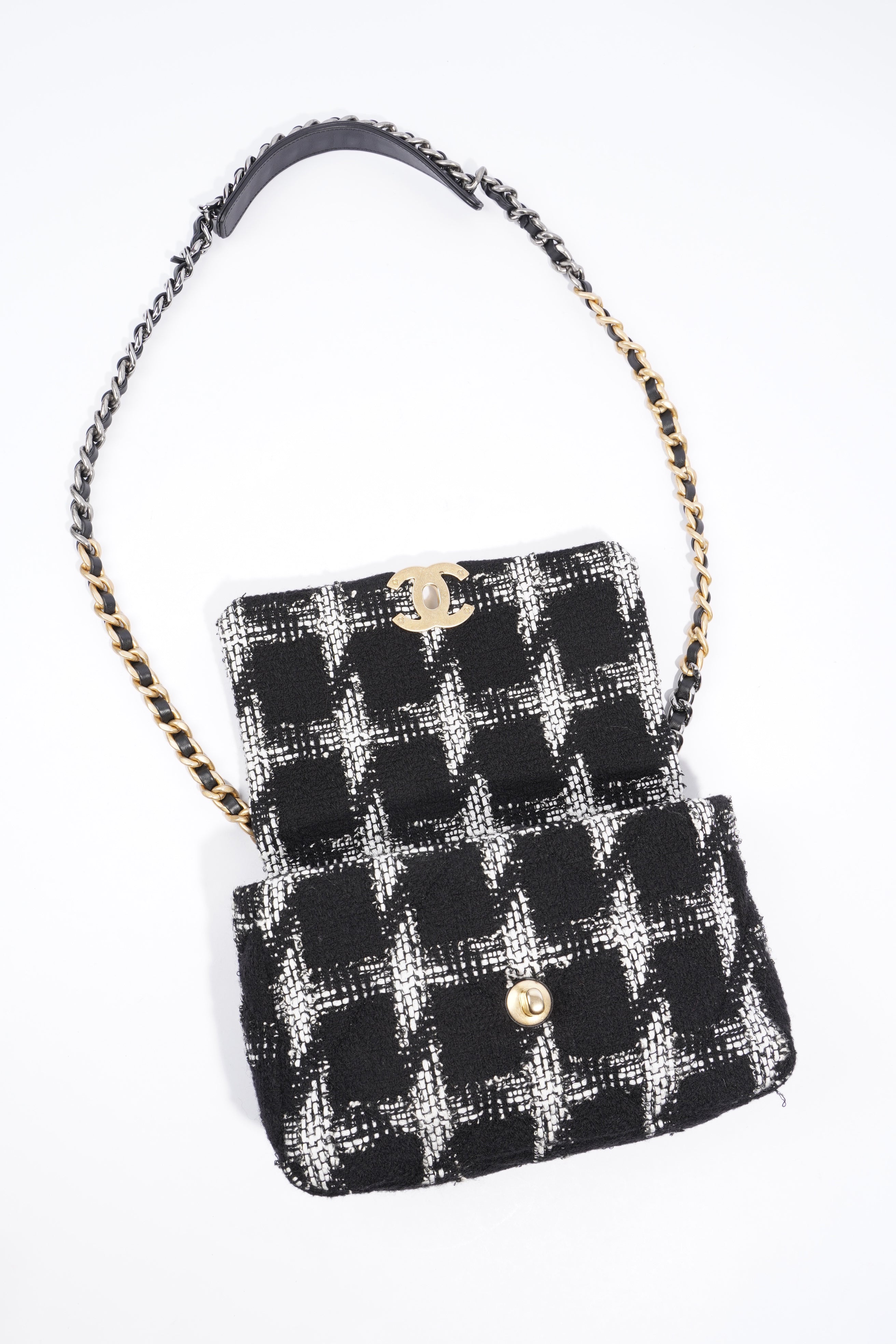 Chanel 19 Black / White Tweed Small