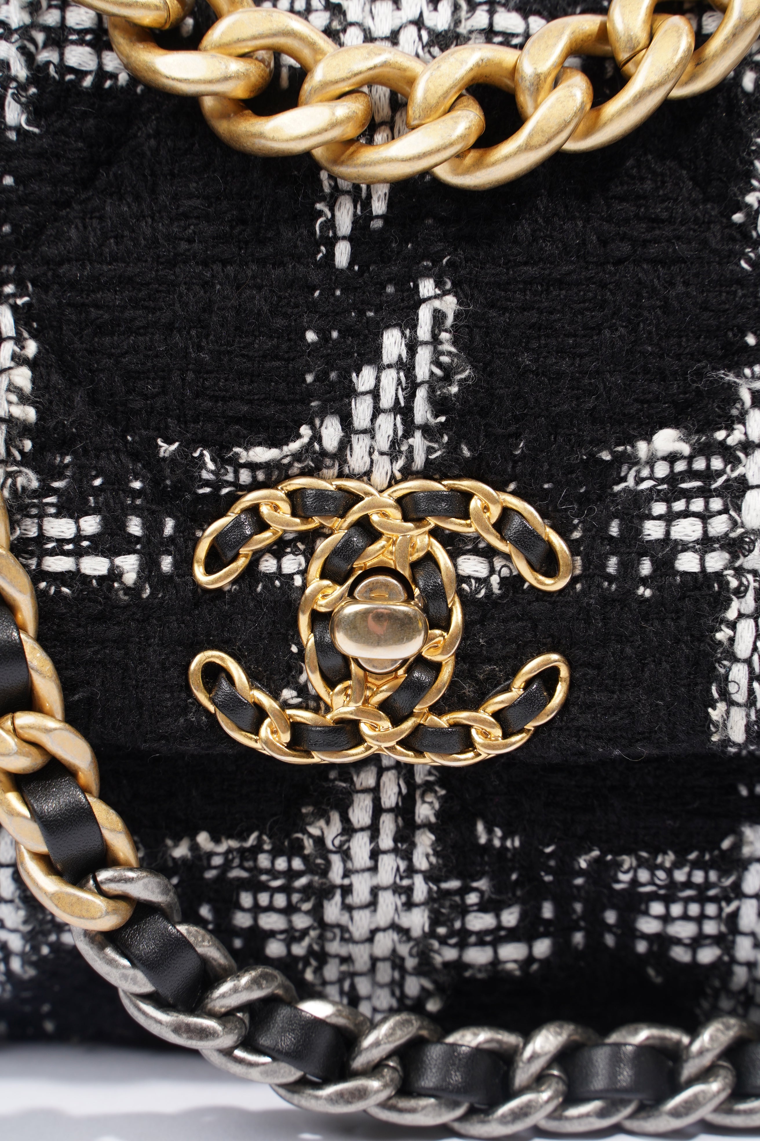 Chanel 19 Black / White Tweed Small
