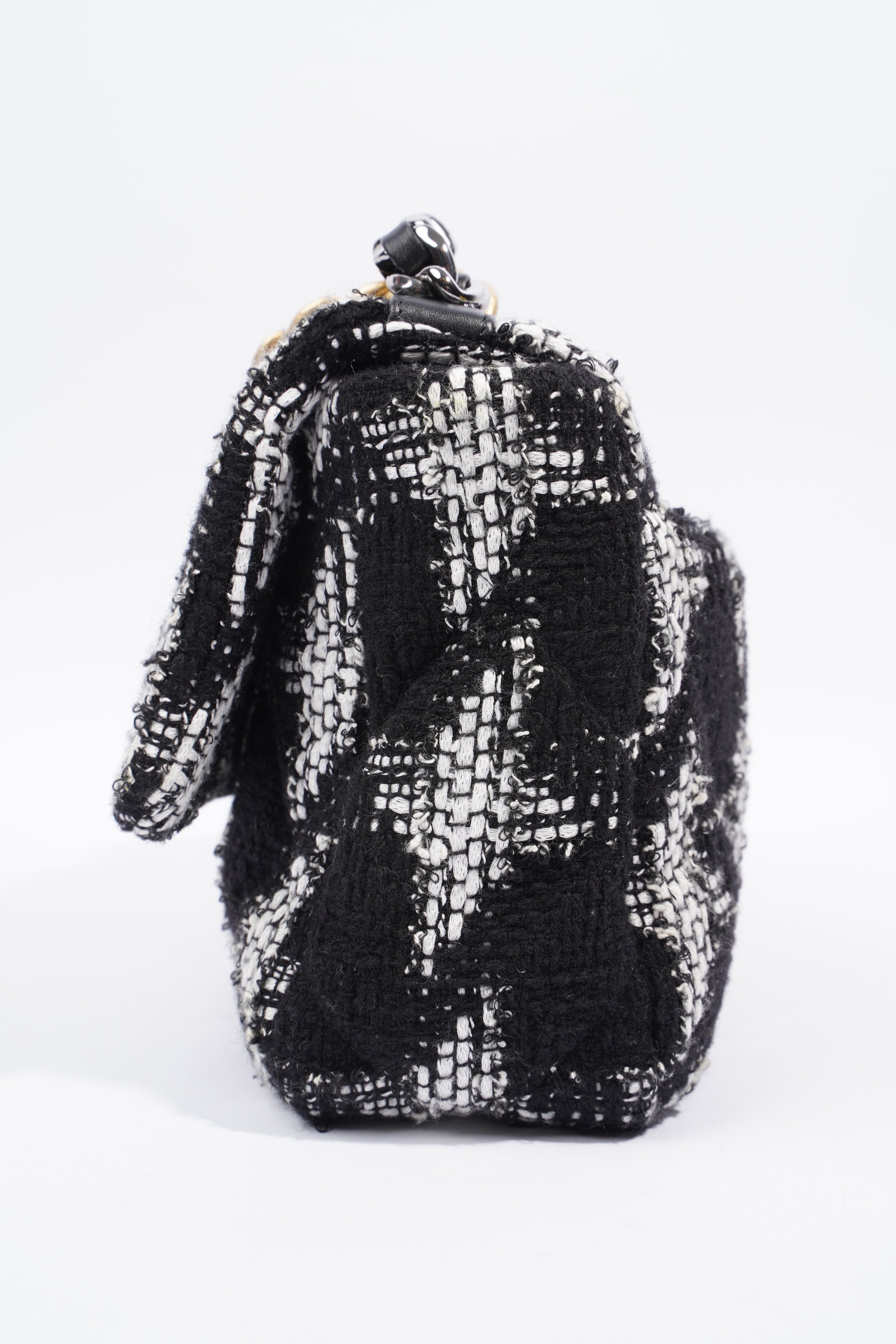 Chanel 19 Black / White Tweed Small