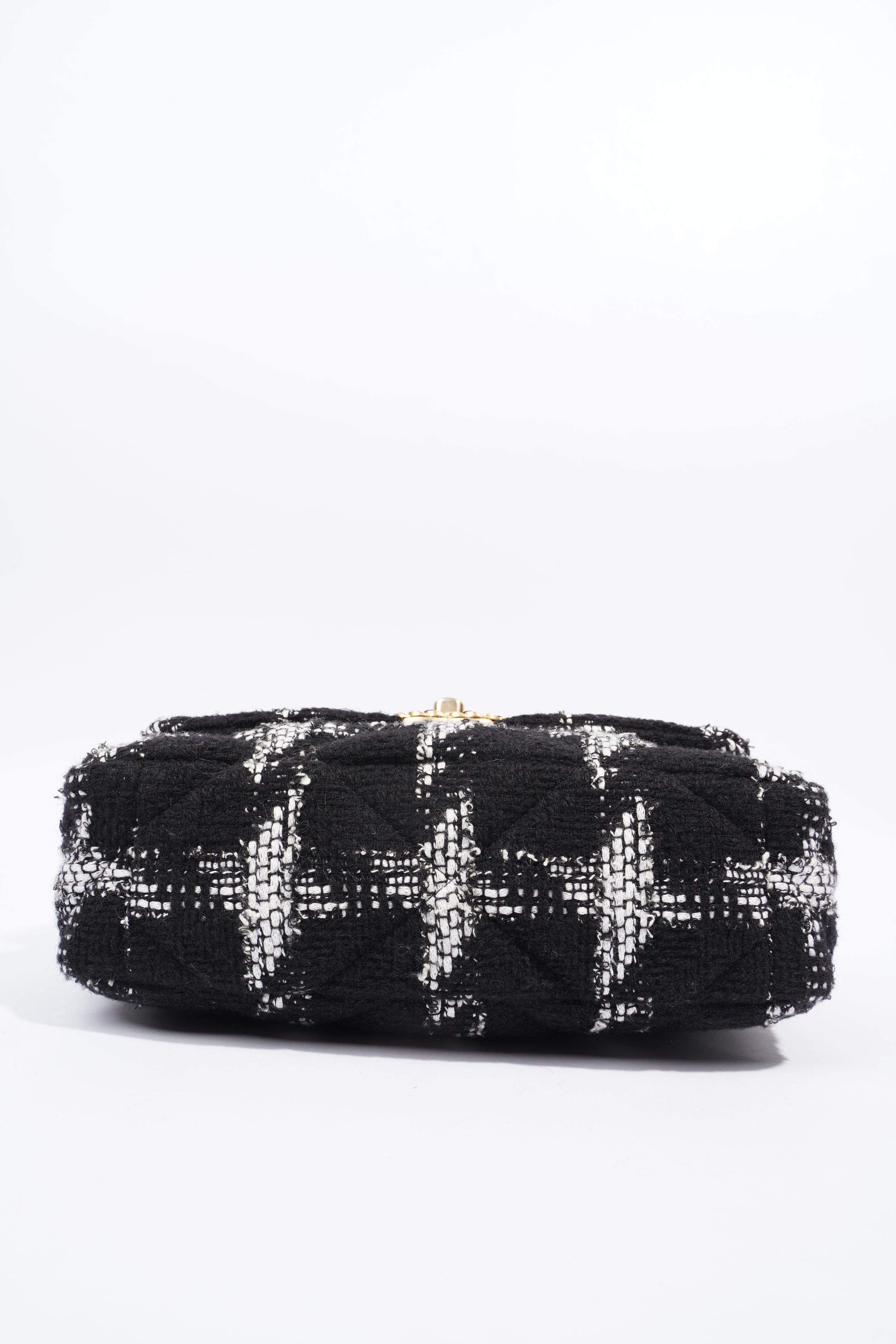 Chanel 19 Black / White Tweed Small