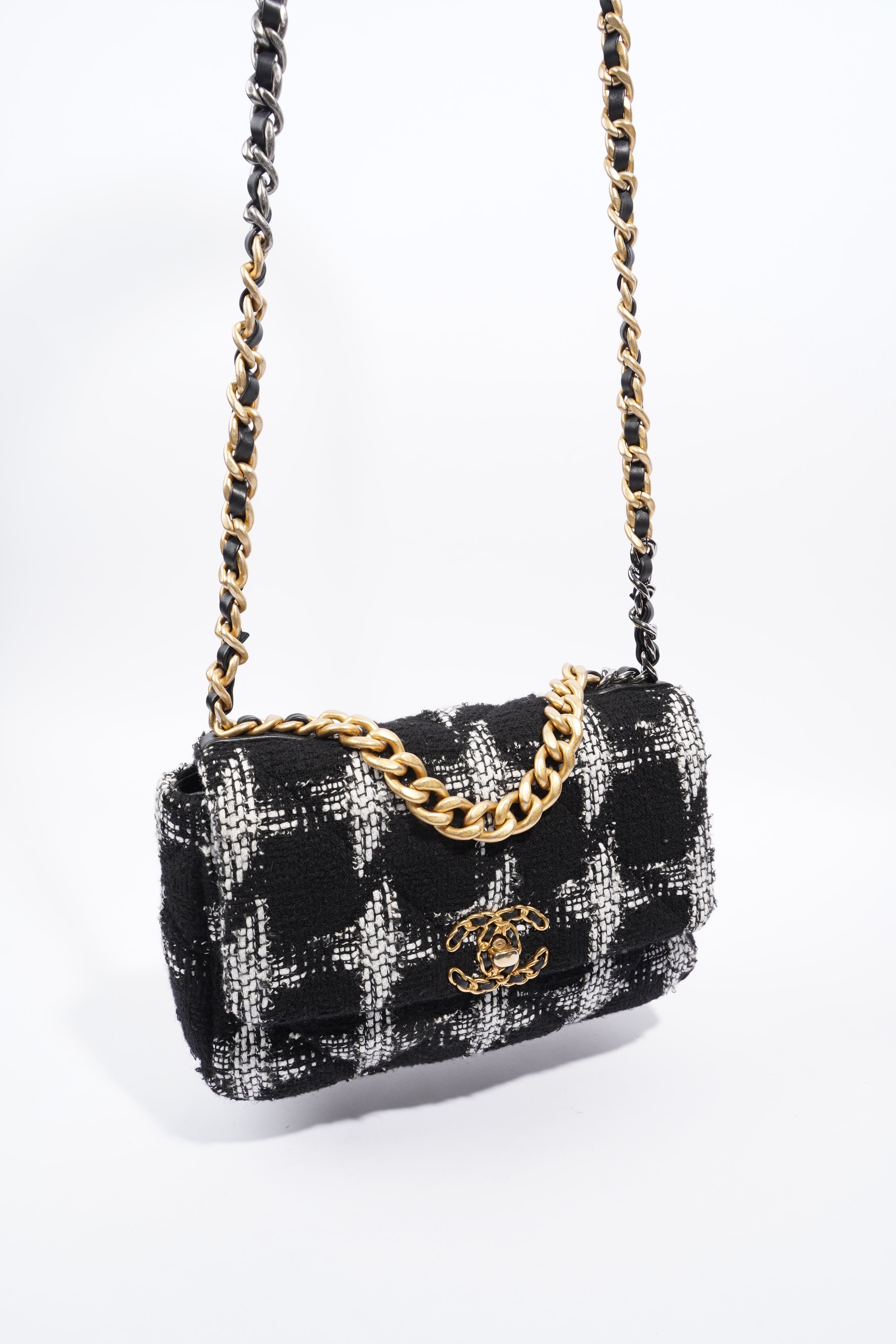 Chanel 19 Black / White Tweed Small