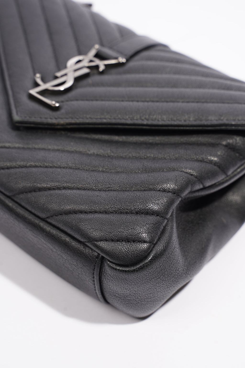 Saint Laurent College Medium Black Leather