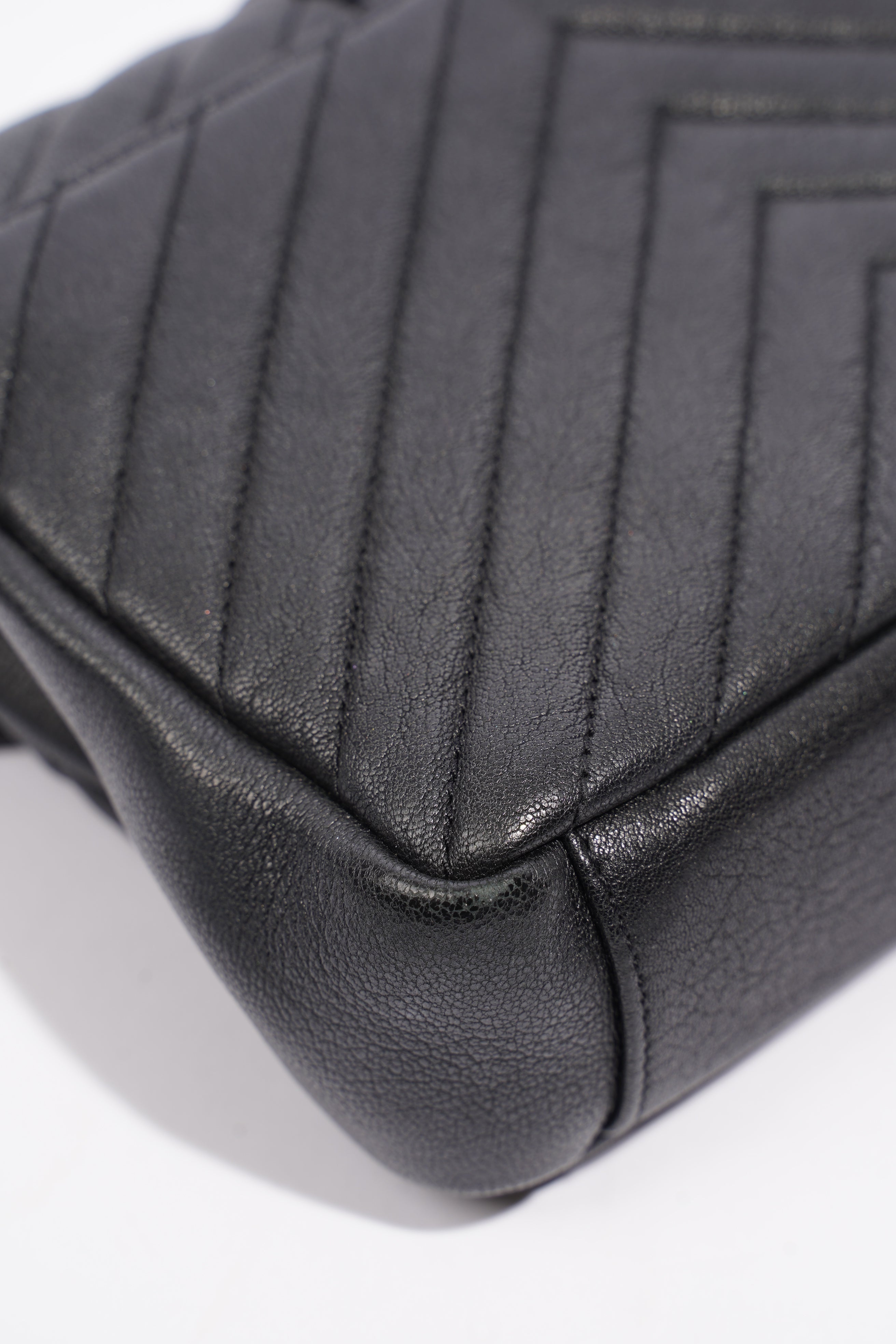 Saint Laurent College Medium Black Leather