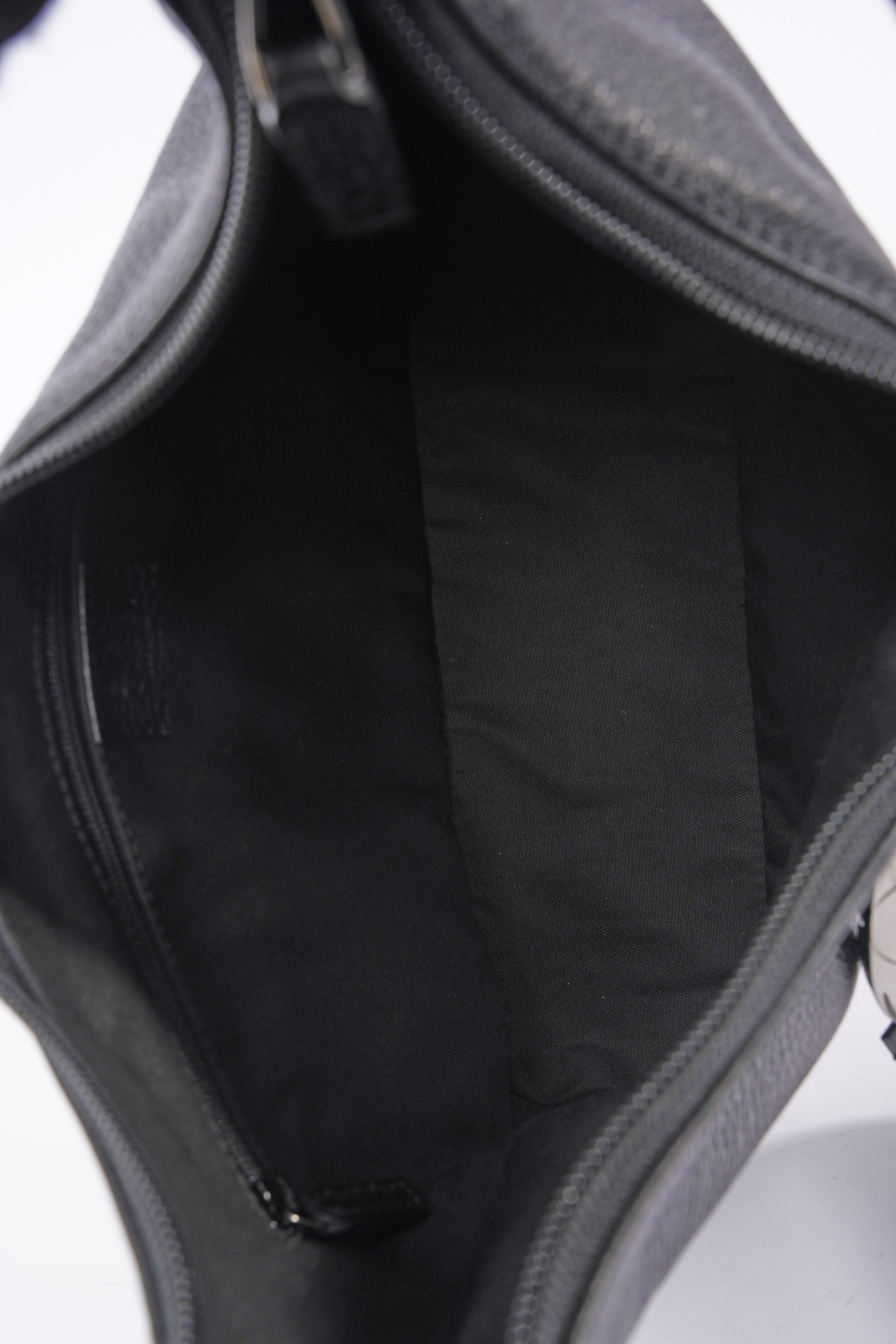 Gucci Hobo Black Grained Leather