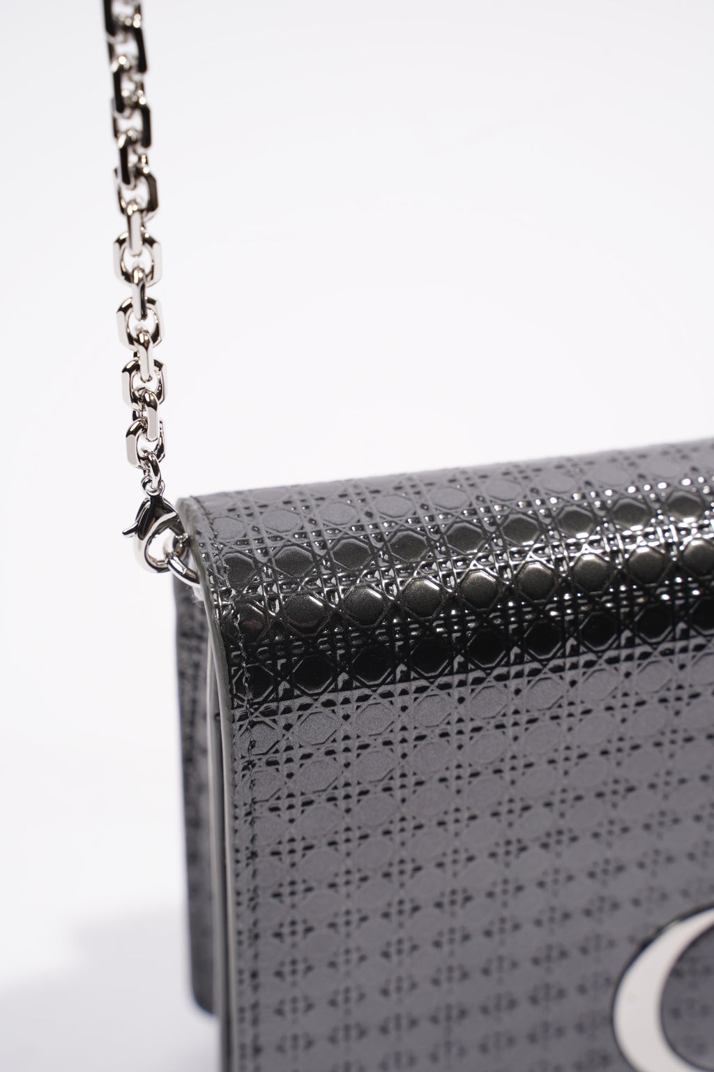 Christian Dior 30 Montaigne 2-in-1 Pouch Grey Patent Leather