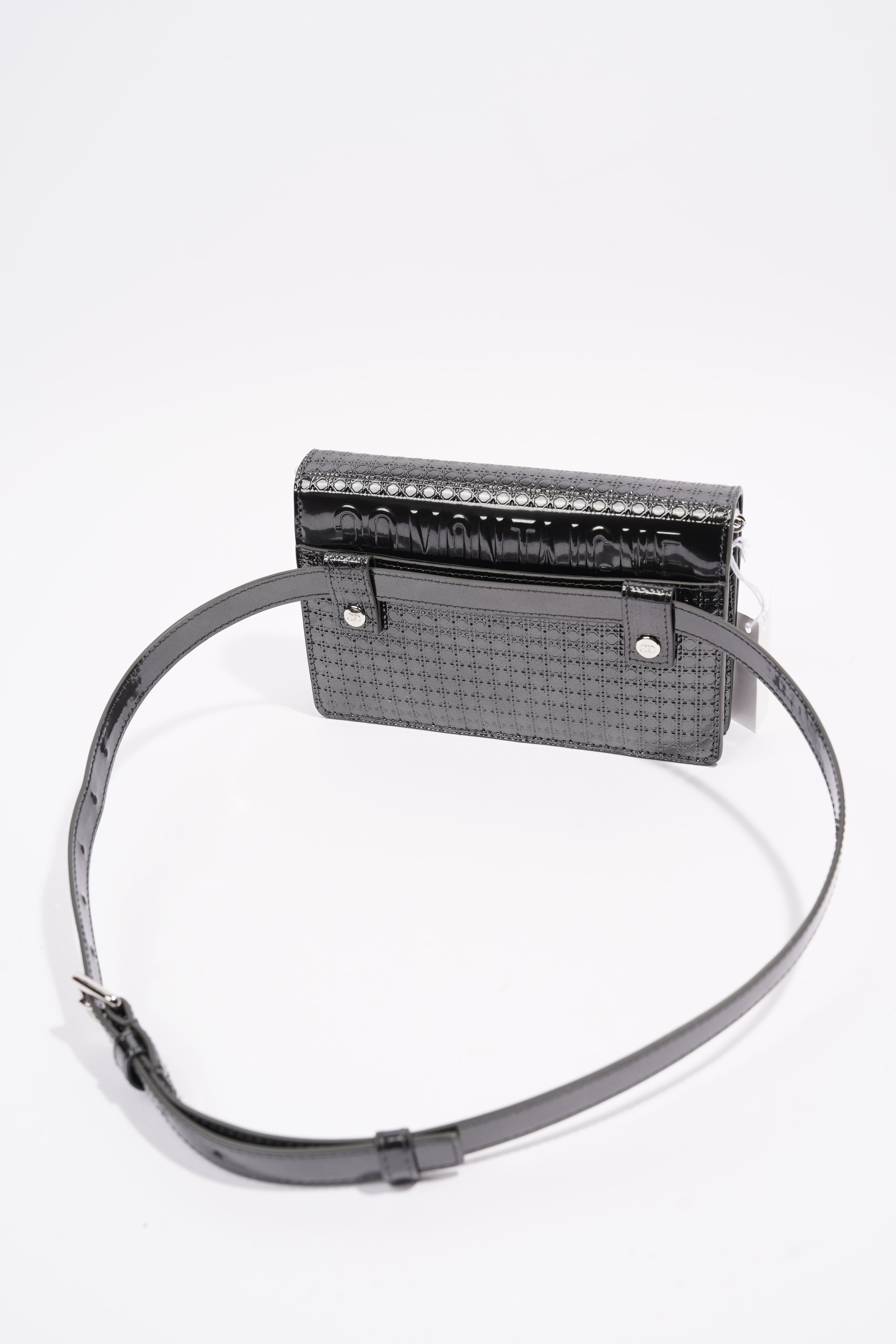 Christian Dior 30 Montaigne 2-in-1 Pouch Grey Patent Leather