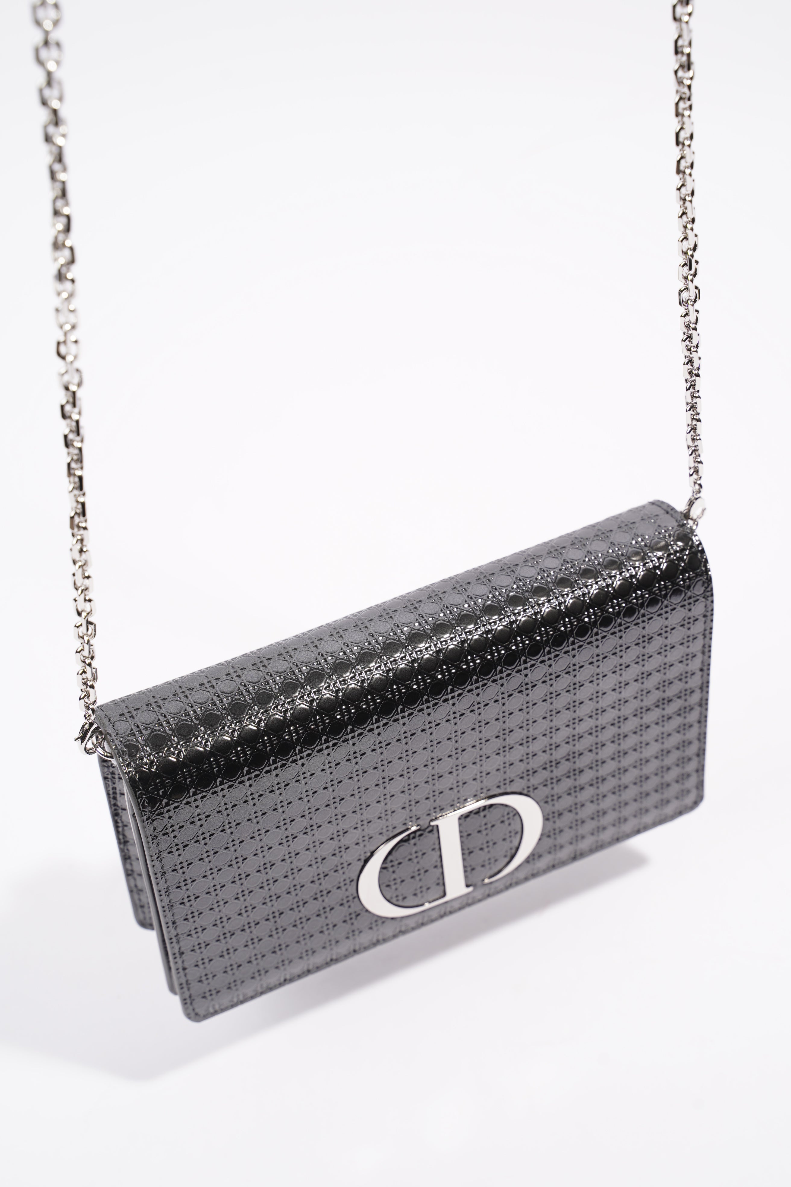 Christian Dior 30 Montaigne 2-in-1 Pouch Grey Patent Leather