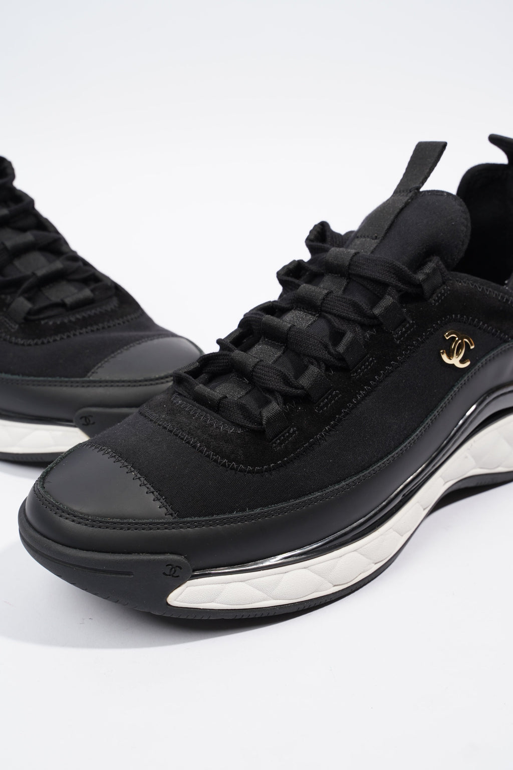 Chanel CC Logo Sneaker Black / White Nylon EU 41 UK 7