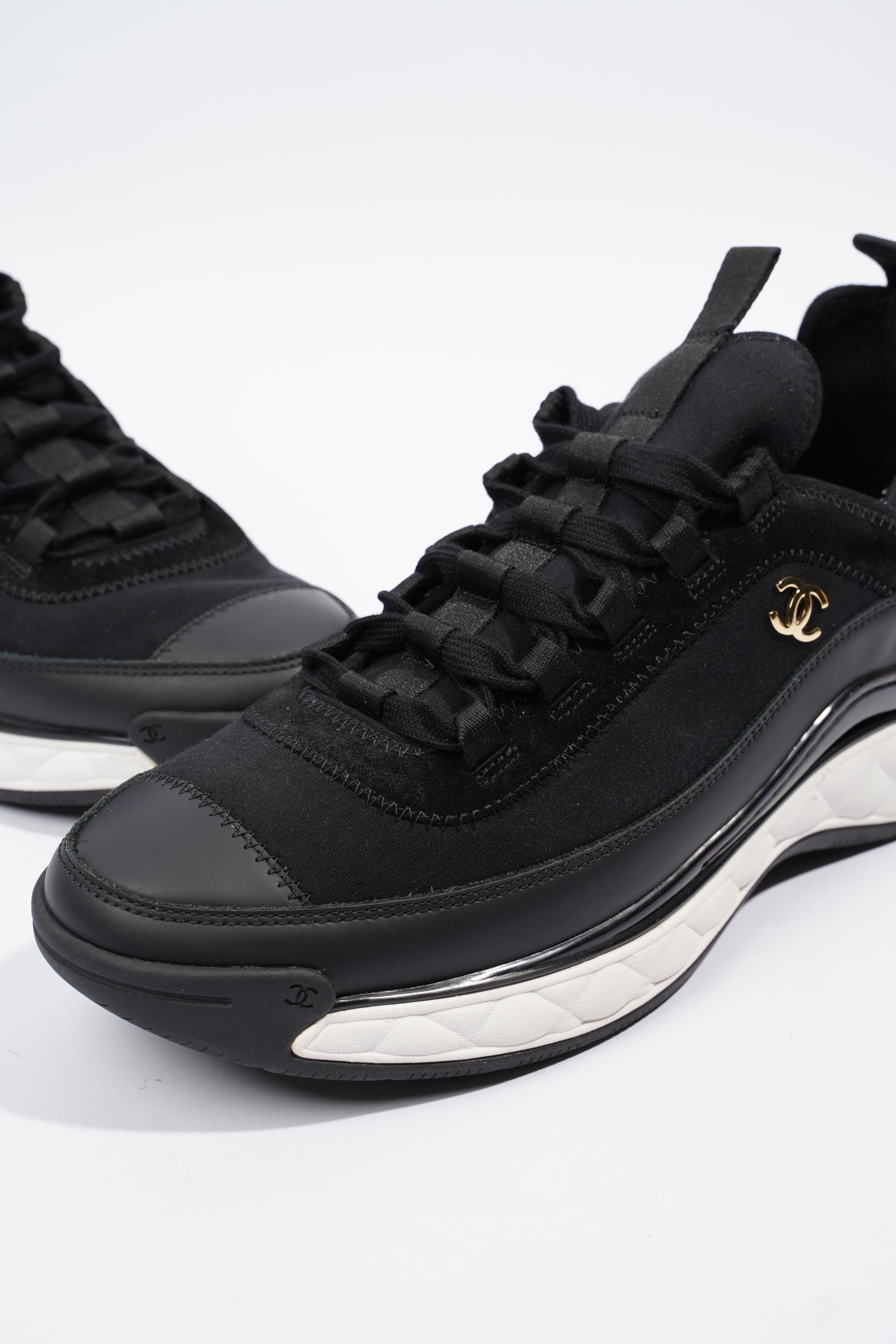 Chanel CC Logo Sneaker Black / White Nylon EU 41 UK 7